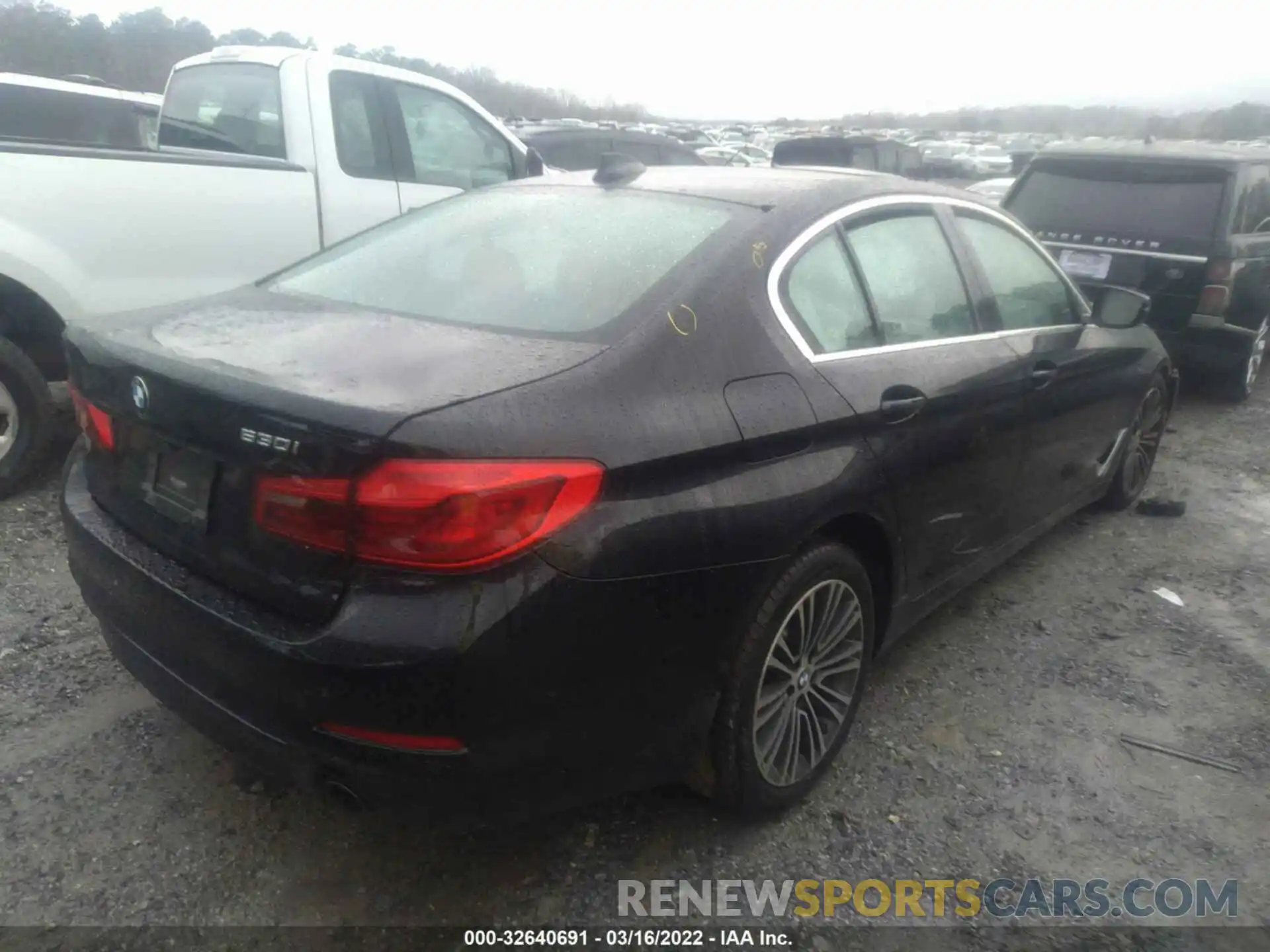 4 Photograph of a damaged car WBAJA5C53KBX87827 BMW 5 SERIES 2019