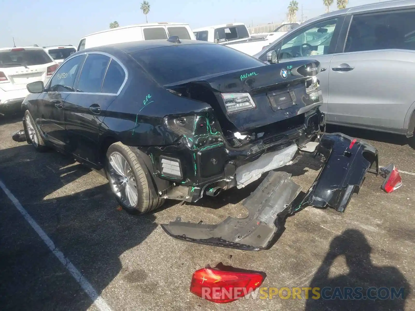 3 Фотография поврежденного автомобиля WBAJA5C53KG900520 BMW 5 SERIES 2019