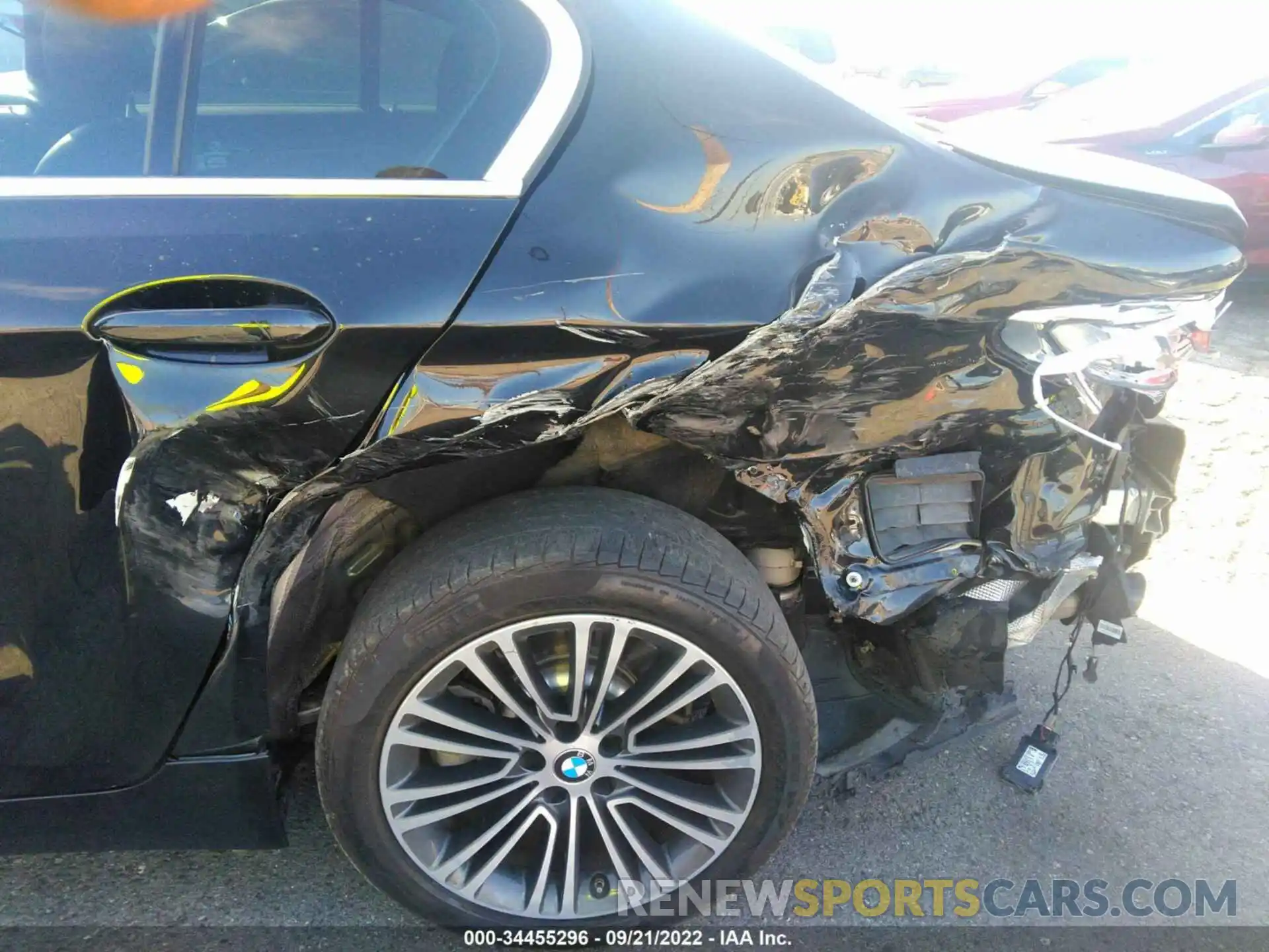 6 Photograph of a damaged car WBAJA5C53KG900789 BMW 5 SERIES 2019