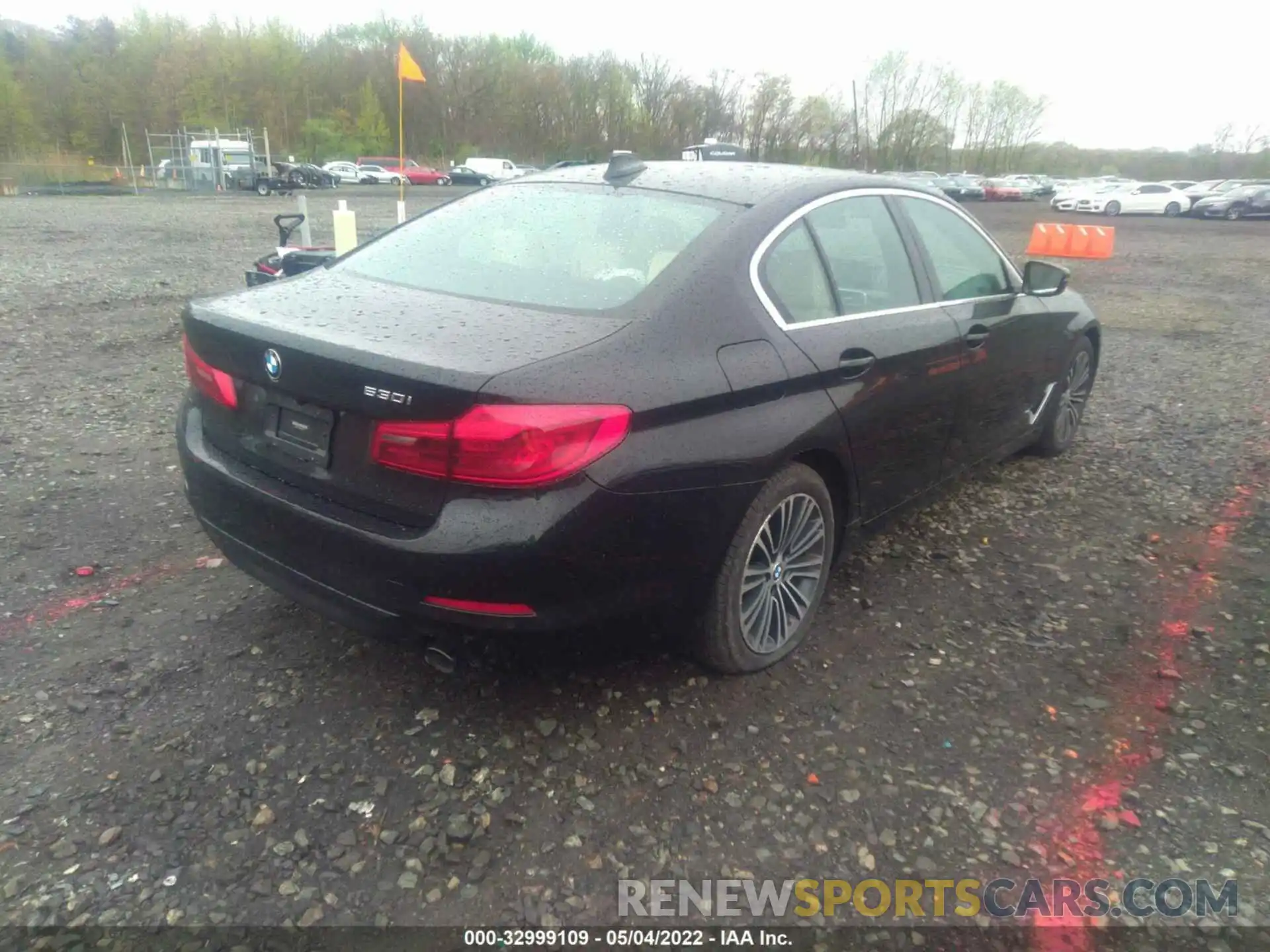 4 Photograph of a damaged car WBAJA5C53KWW18576 BMW 5 SERIES 2019