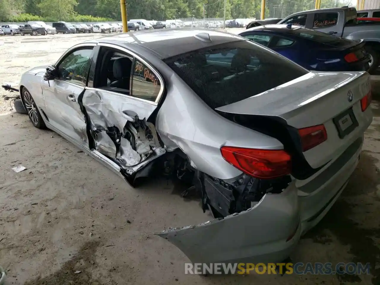 9 Photograph of a damaged car WBAJA5C53KWW18643 BMW 5 SERIES 2019