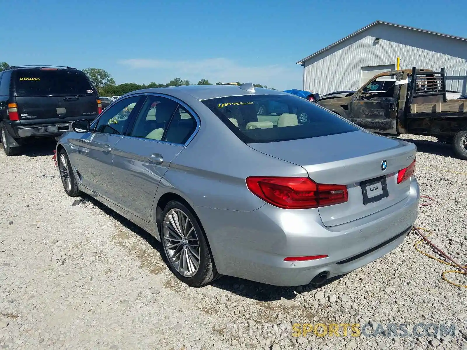 3 Photograph of a damaged car WBAJA5C53KWW40805 BMW 5 SERIES 2019