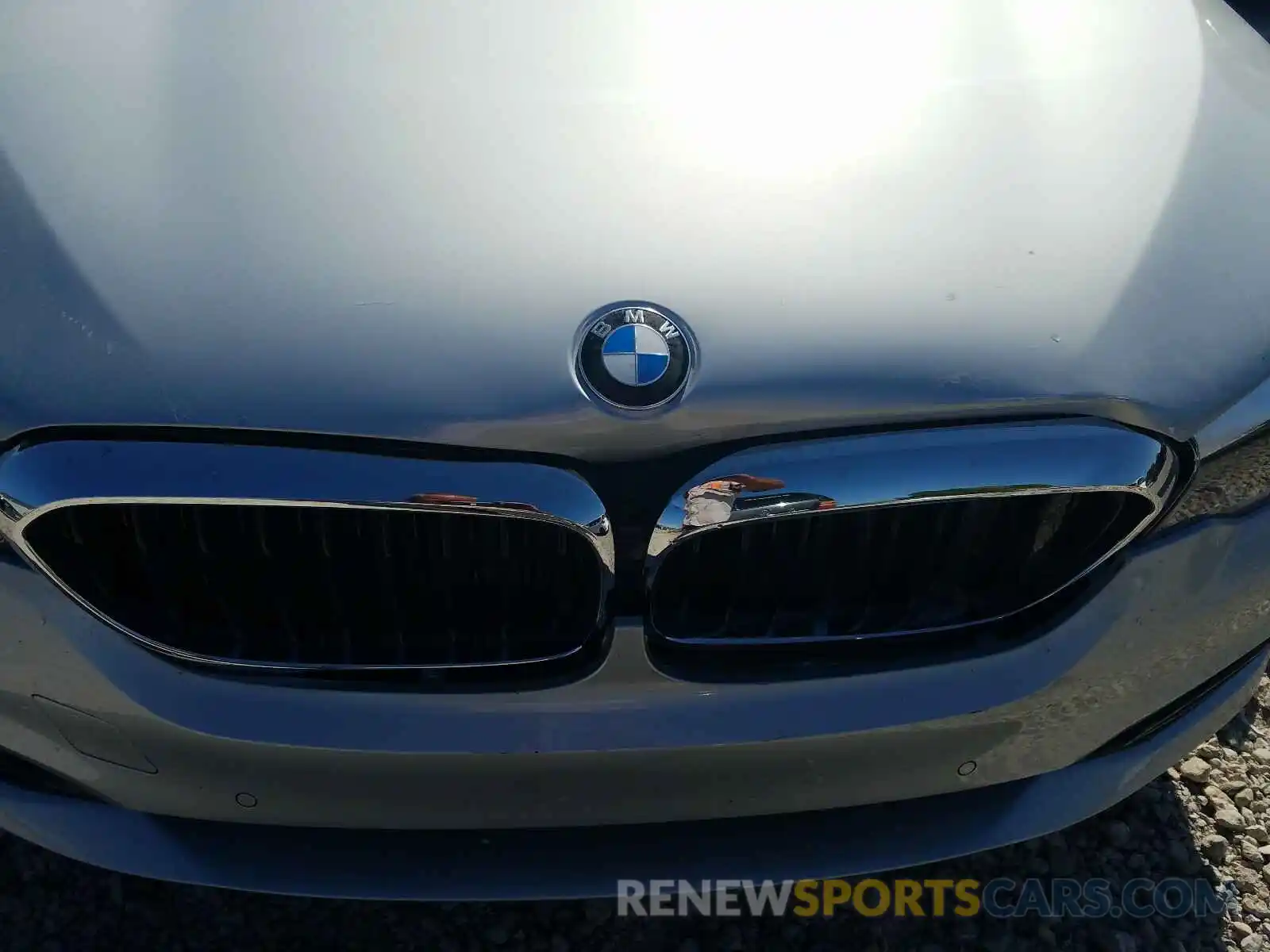 9 Photograph of a damaged car WBAJA5C53KWW40805 BMW 5 SERIES 2019