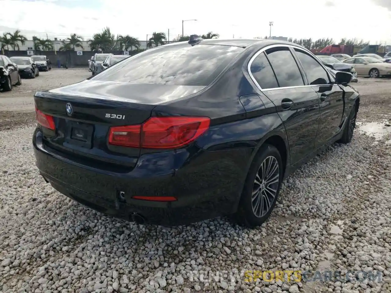 4 Фотография поврежденного автомобиля WBAJA5C54KBX46803 BMW 5 SERIES 2019