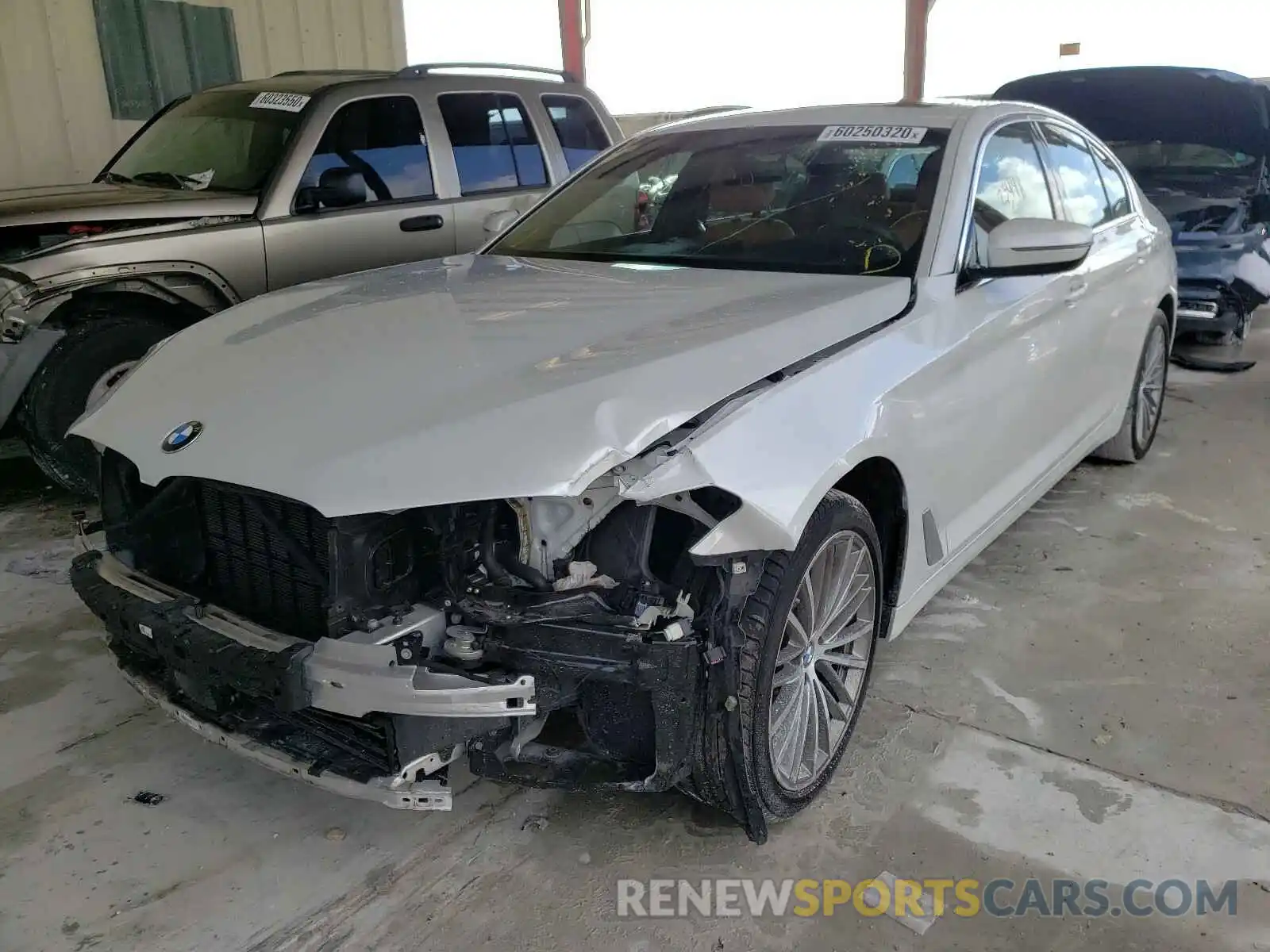 2 Фотография поврежденного автомобиля WBAJA5C54KBX86413 BMW 5 SERIES 2019