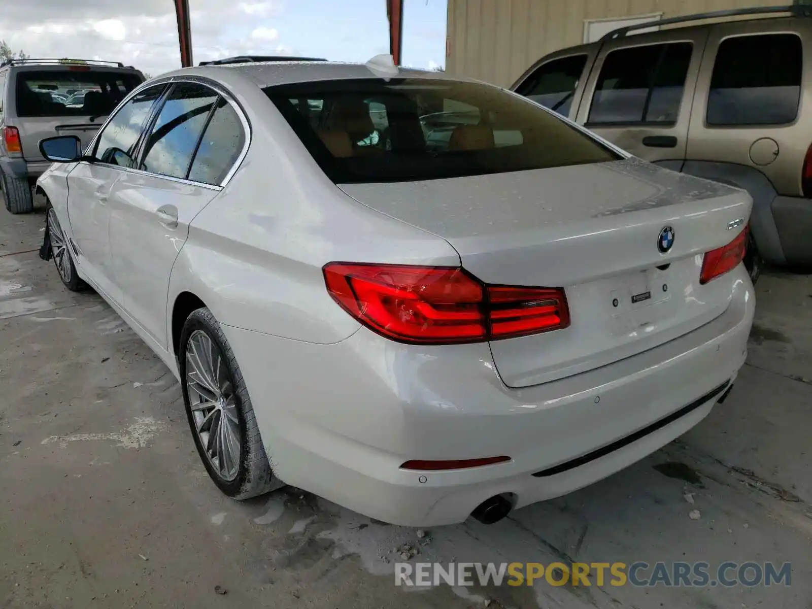 3 Фотография поврежденного автомобиля WBAJA5C54KBX86413 BMW 5 SERIES 2019