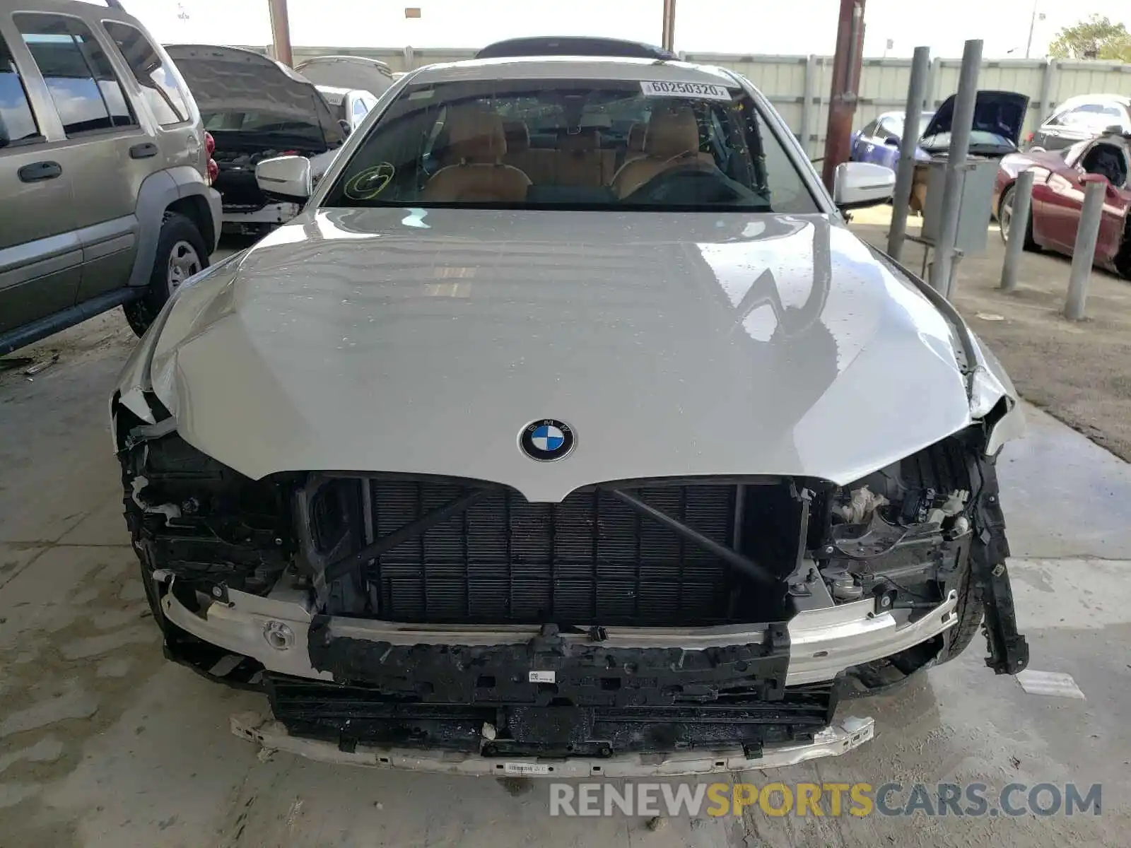 9 Фотография поврежденного автомобиля WBAJA5C54KBX86413 BMW 5 SERIES 2019