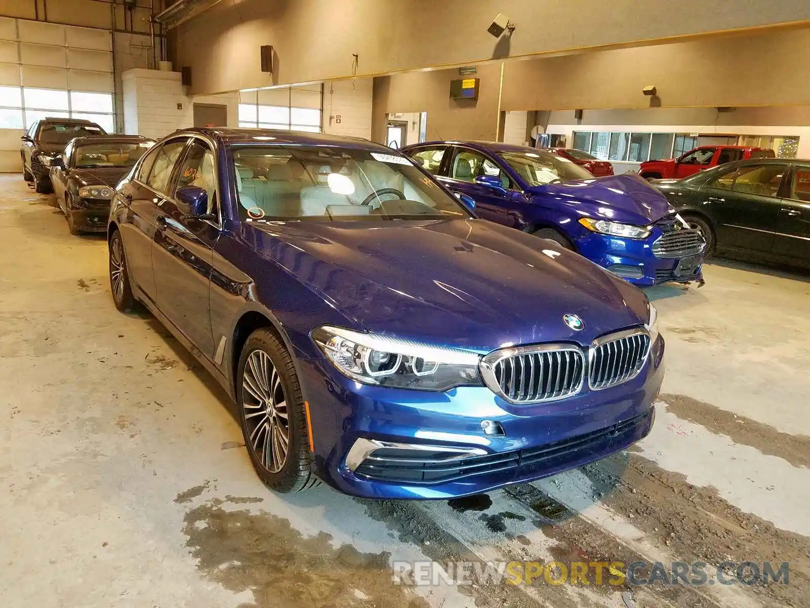 1 Фотография поврежденного автомобиля WBAJA5C54KBX86654 BMW 5 SERIES 2019