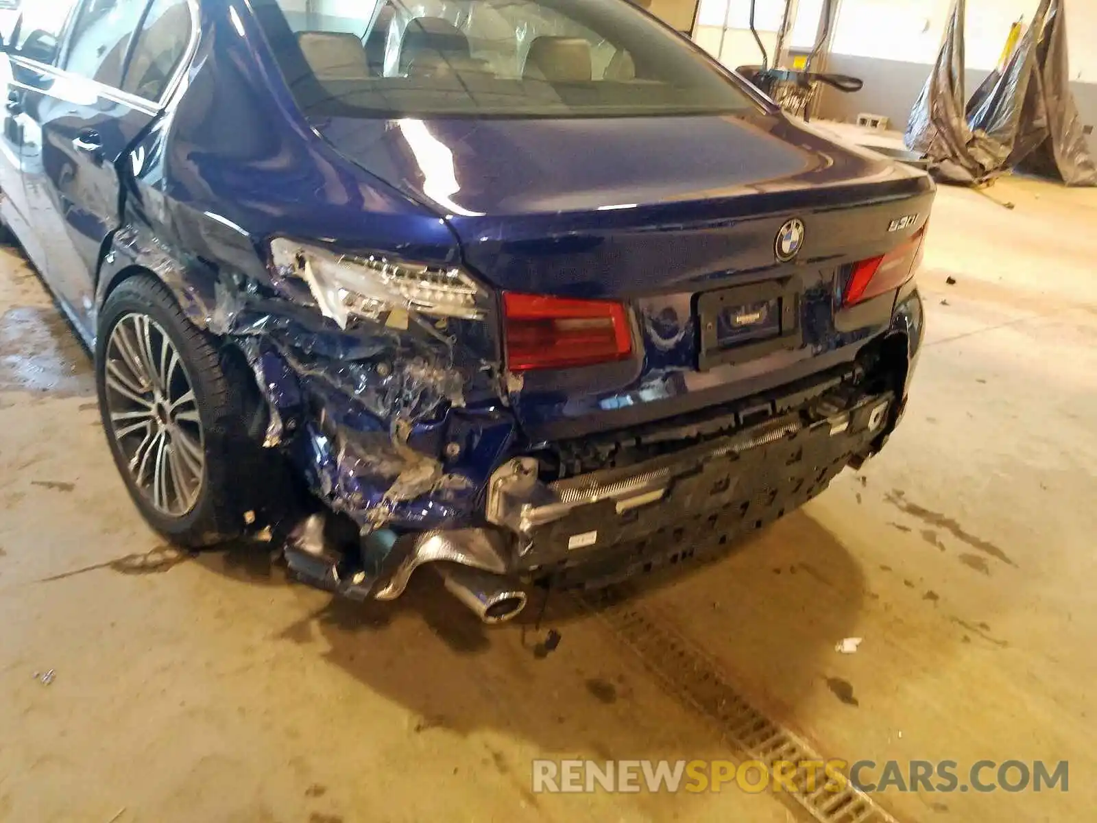 9 Photograph of a damaged car WBAJA5C54KBX86654 BMW 5 SERIES 2019