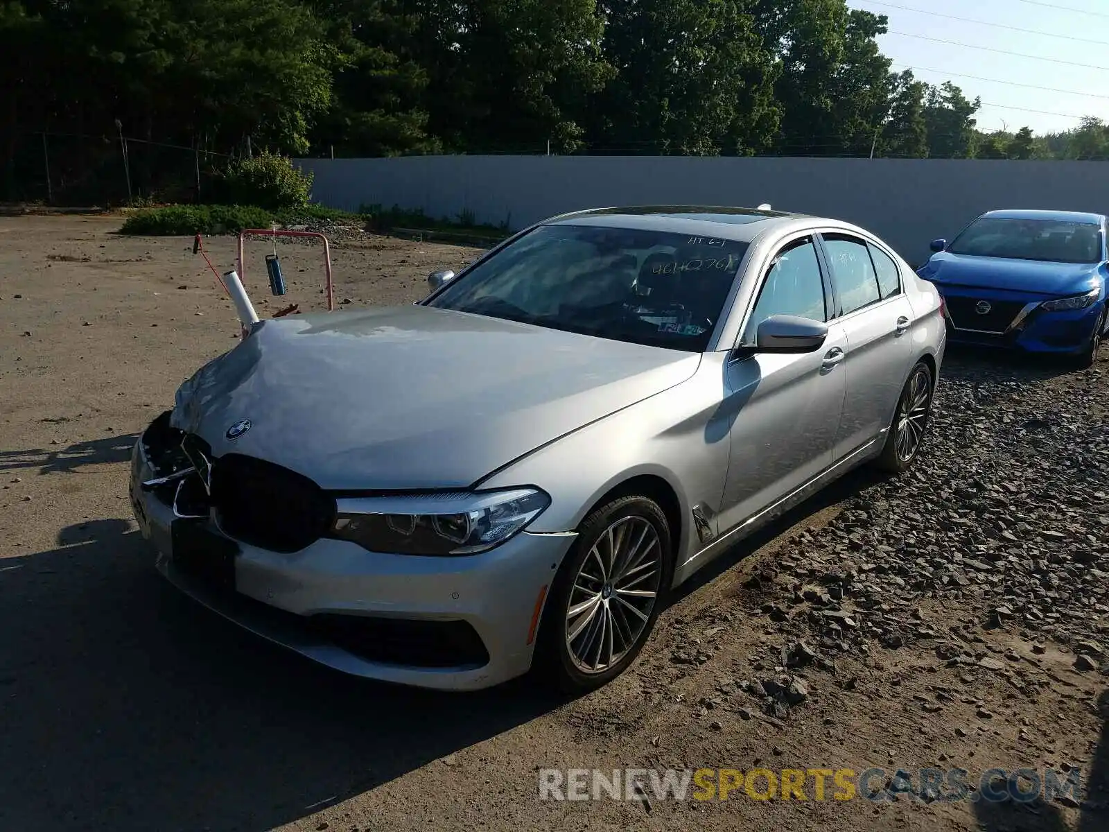 2 Фотография поврежденного автомобиля WBAJA5C54KBX87657 BMW 5 SERIES 2019