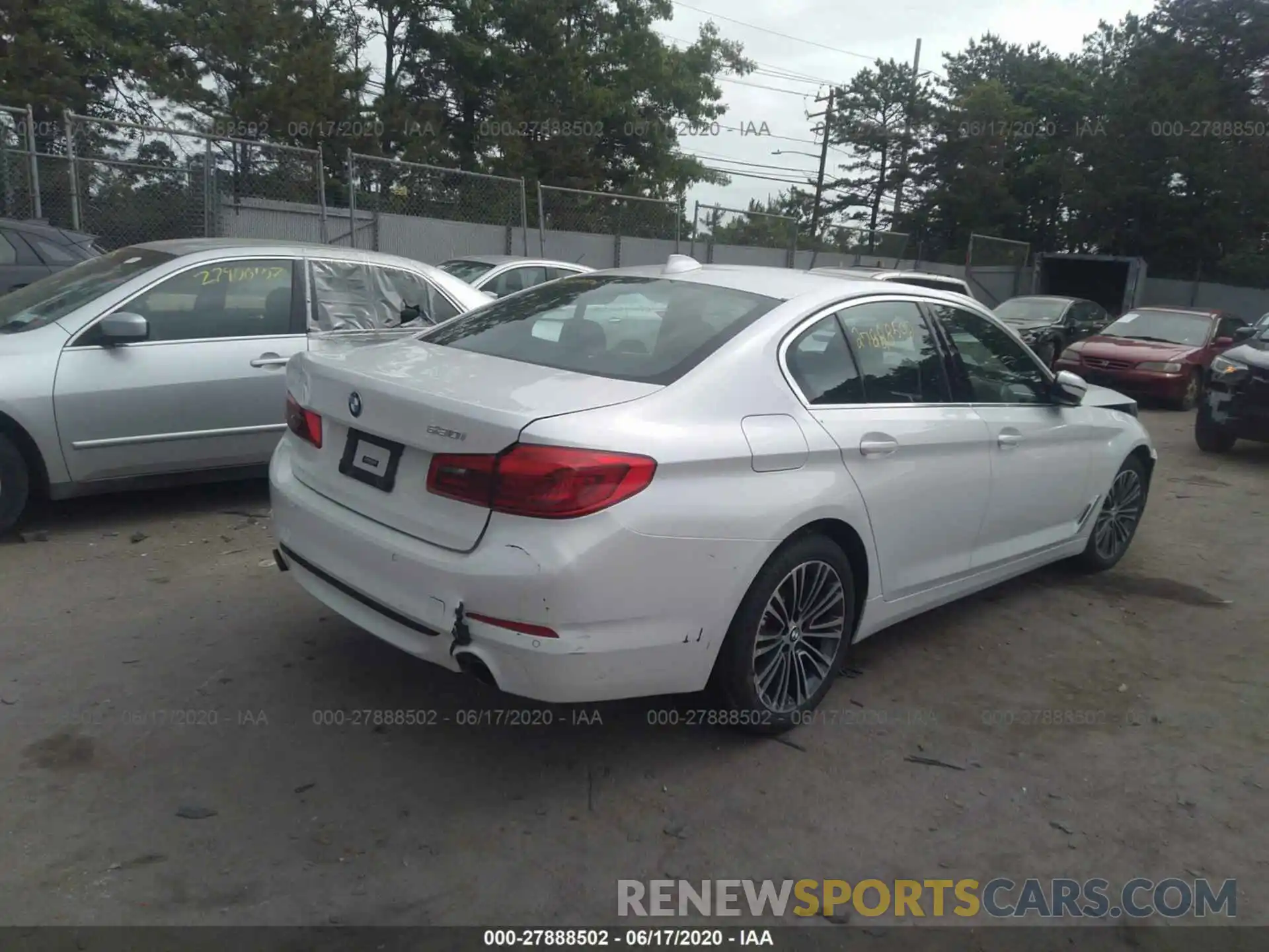 4 Photograph of a damaged car WBAJA5C54KBX88033 BMW 5 SERIES 2019