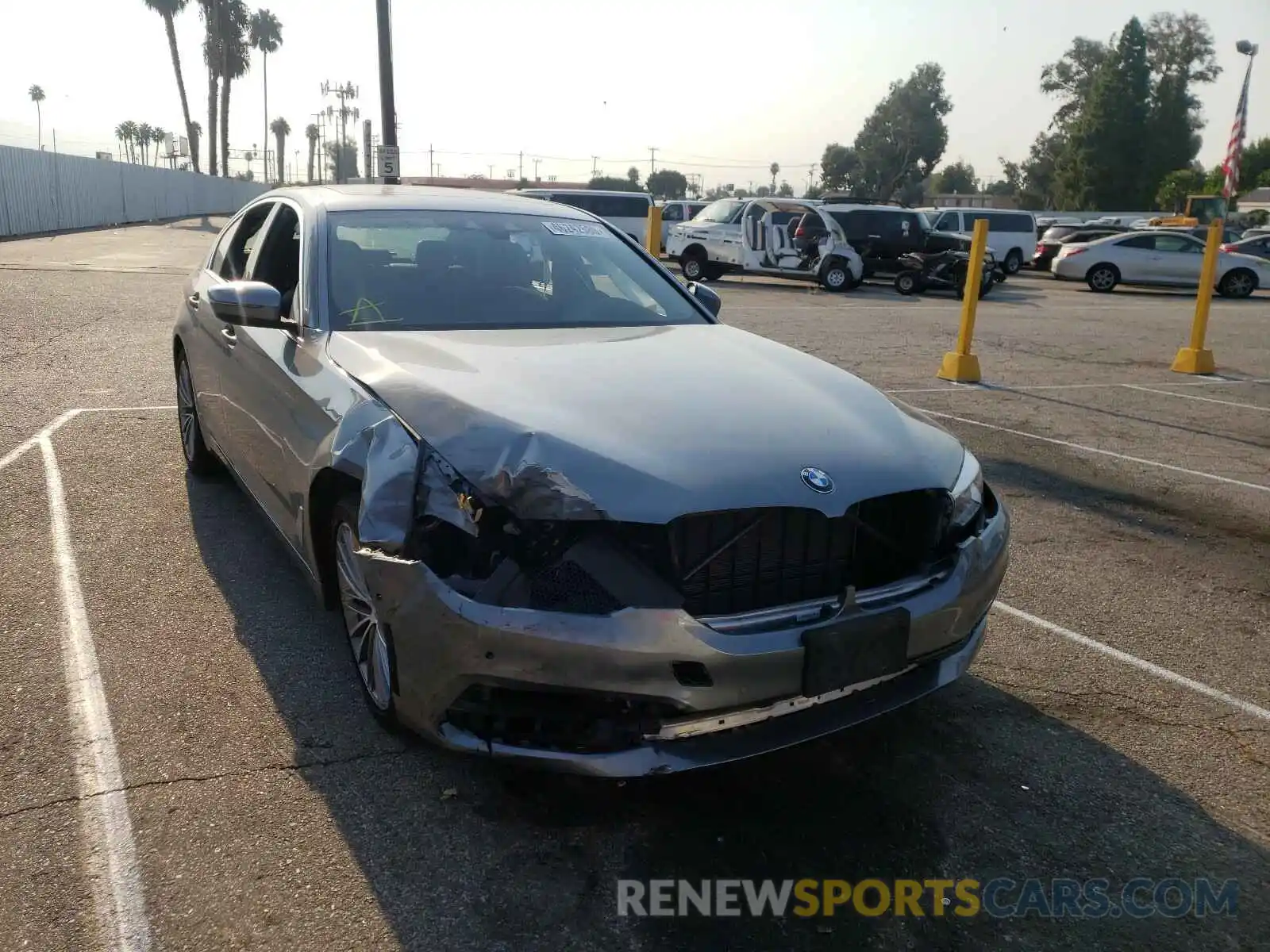 1 Фотография поврежденного автомобиля WBAJA5C54KG900994 BMW 5 SERIES 2019