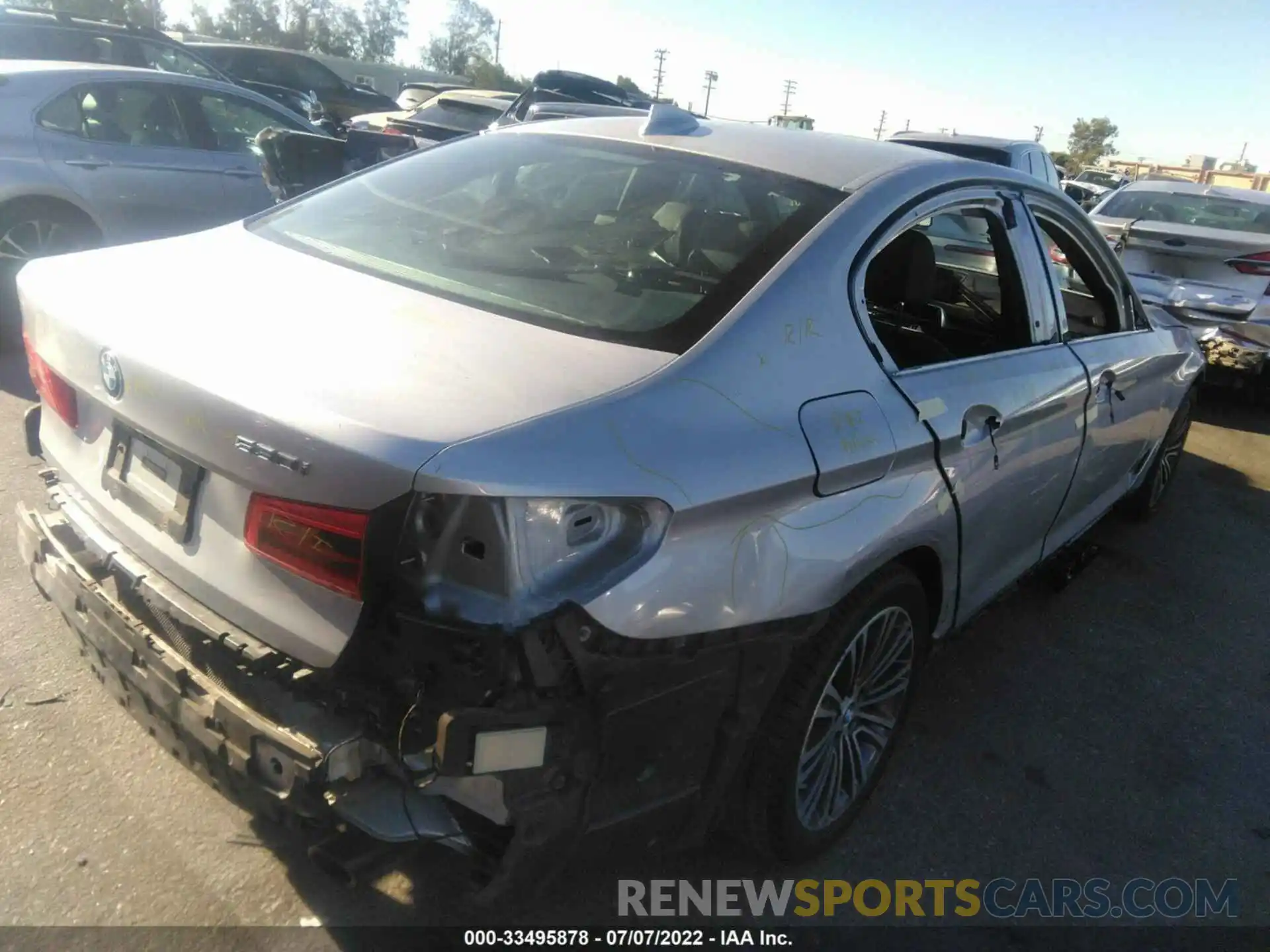 4 Photograph of a damaged car WBAJA5C54KWW07179 BMW 5 SERIES 2019