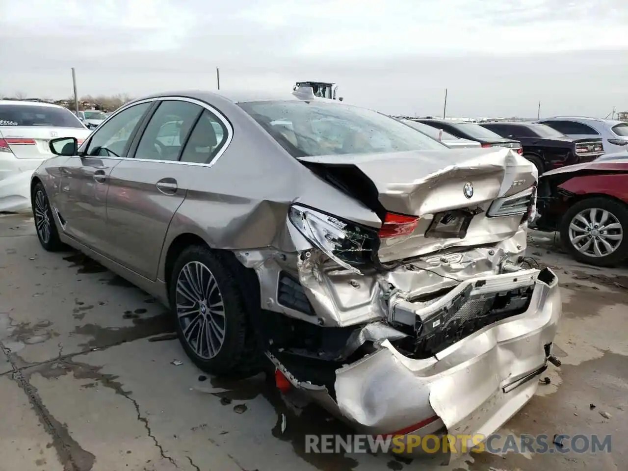 3 Photograph of a damaged car WBAJA5C54KWW10440 BMW 5 SERIES 2019