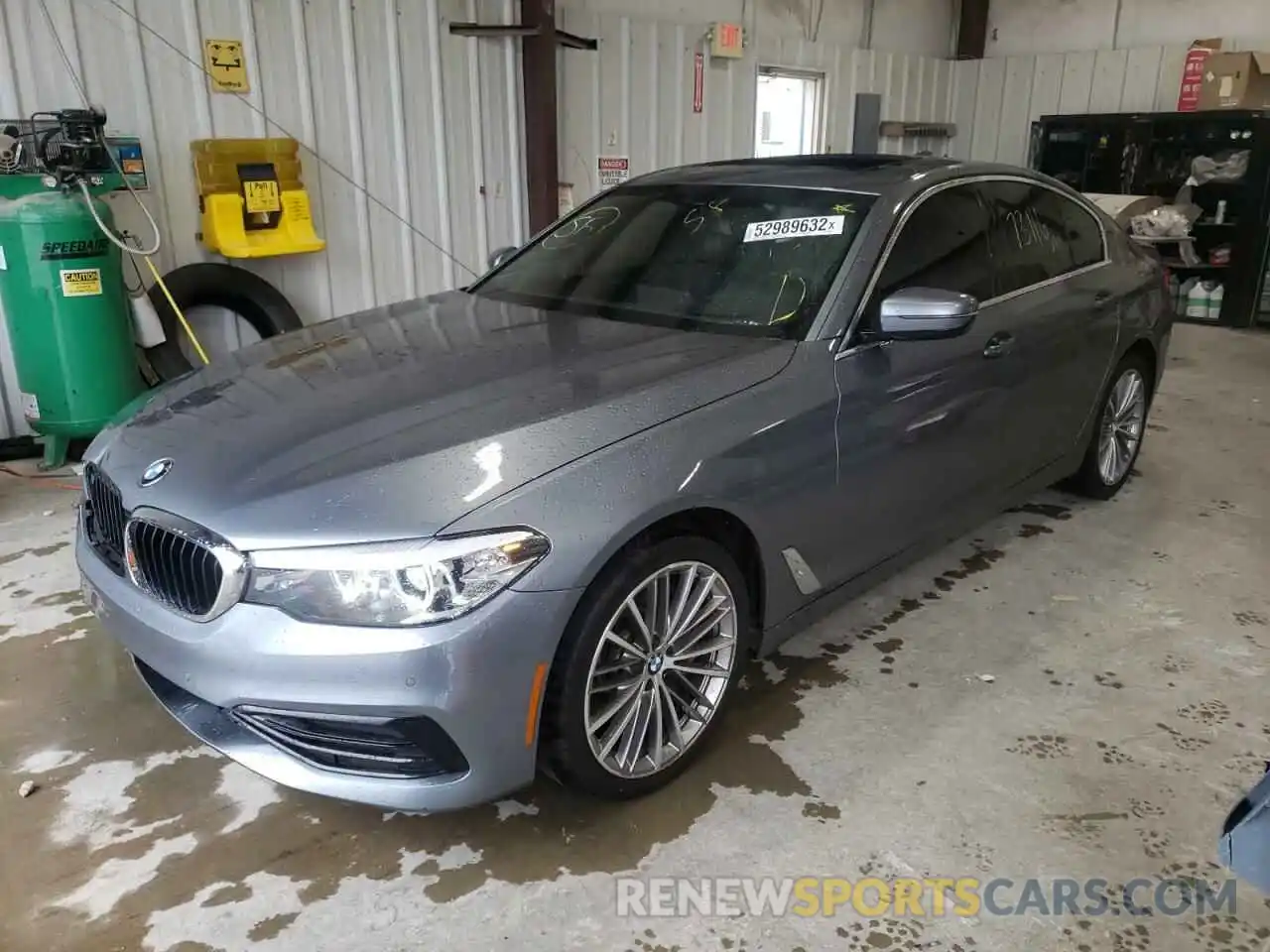 2 Photograph of a damaged car WBAJA5C54KWW26833 BMW 5 SERIES 2019