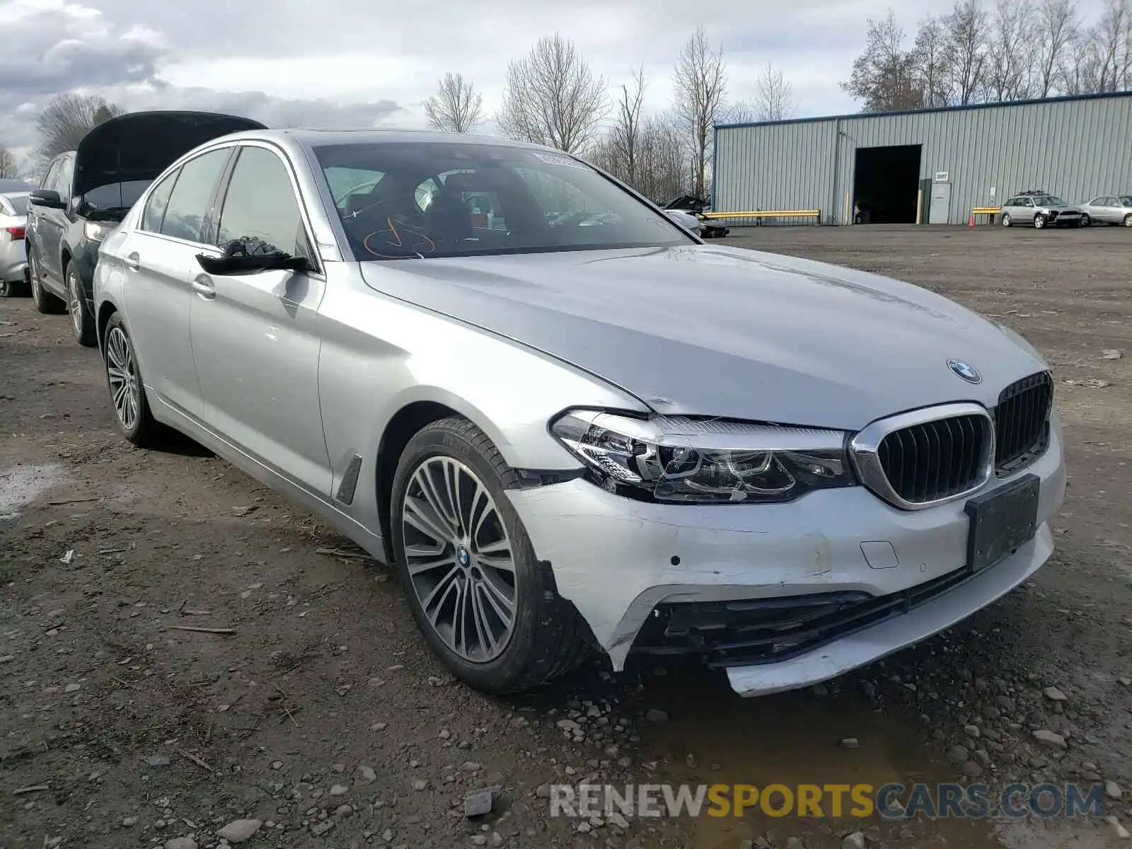 1 Фотография поврежденного автомобиля WBAJA5C54KWW45205 BMW 5 SERIES 2019