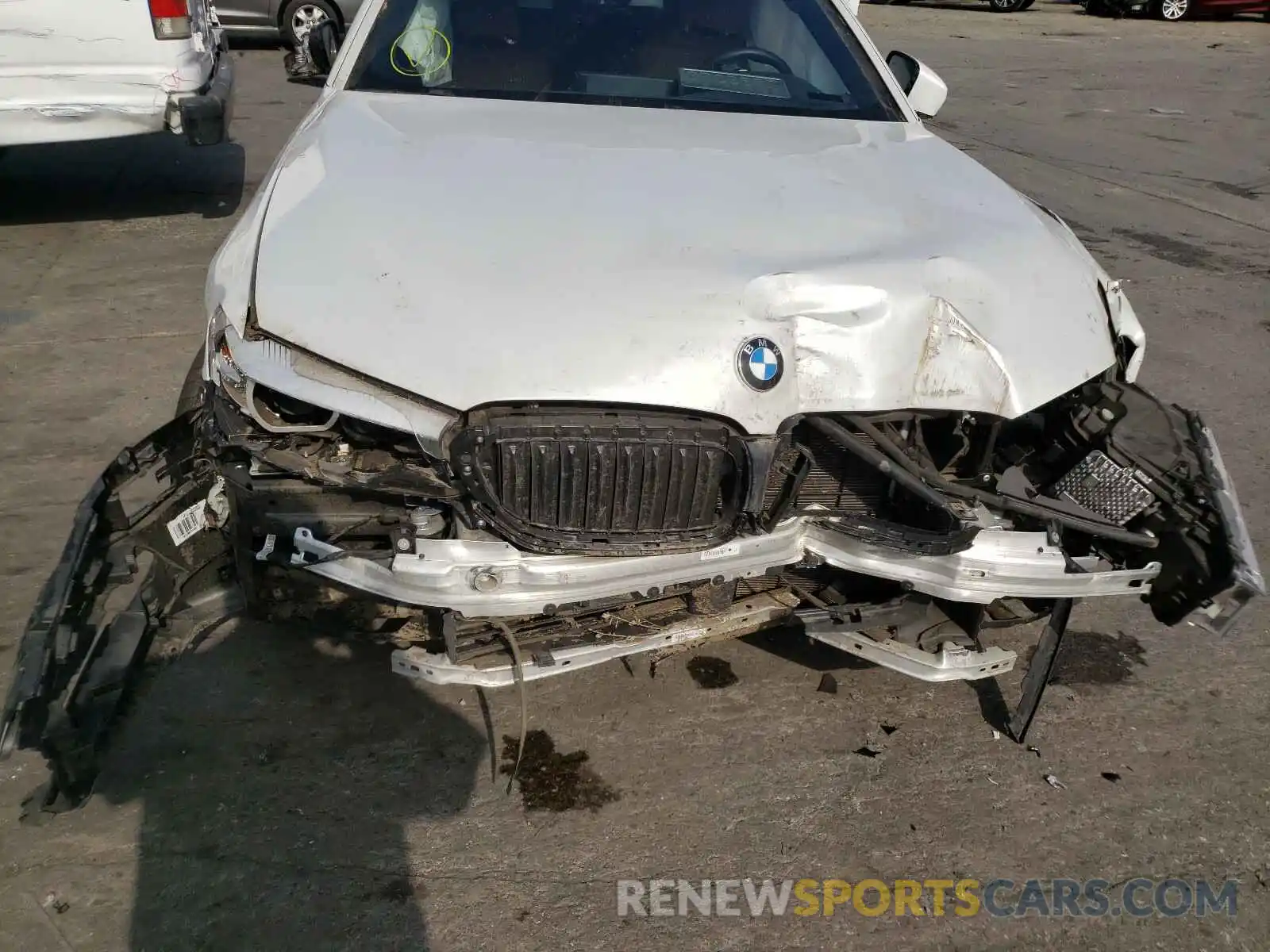 9 Фотография поврежденного автомобиля WBAJA5C54KWW49643 BMW 5 SERIES 2019