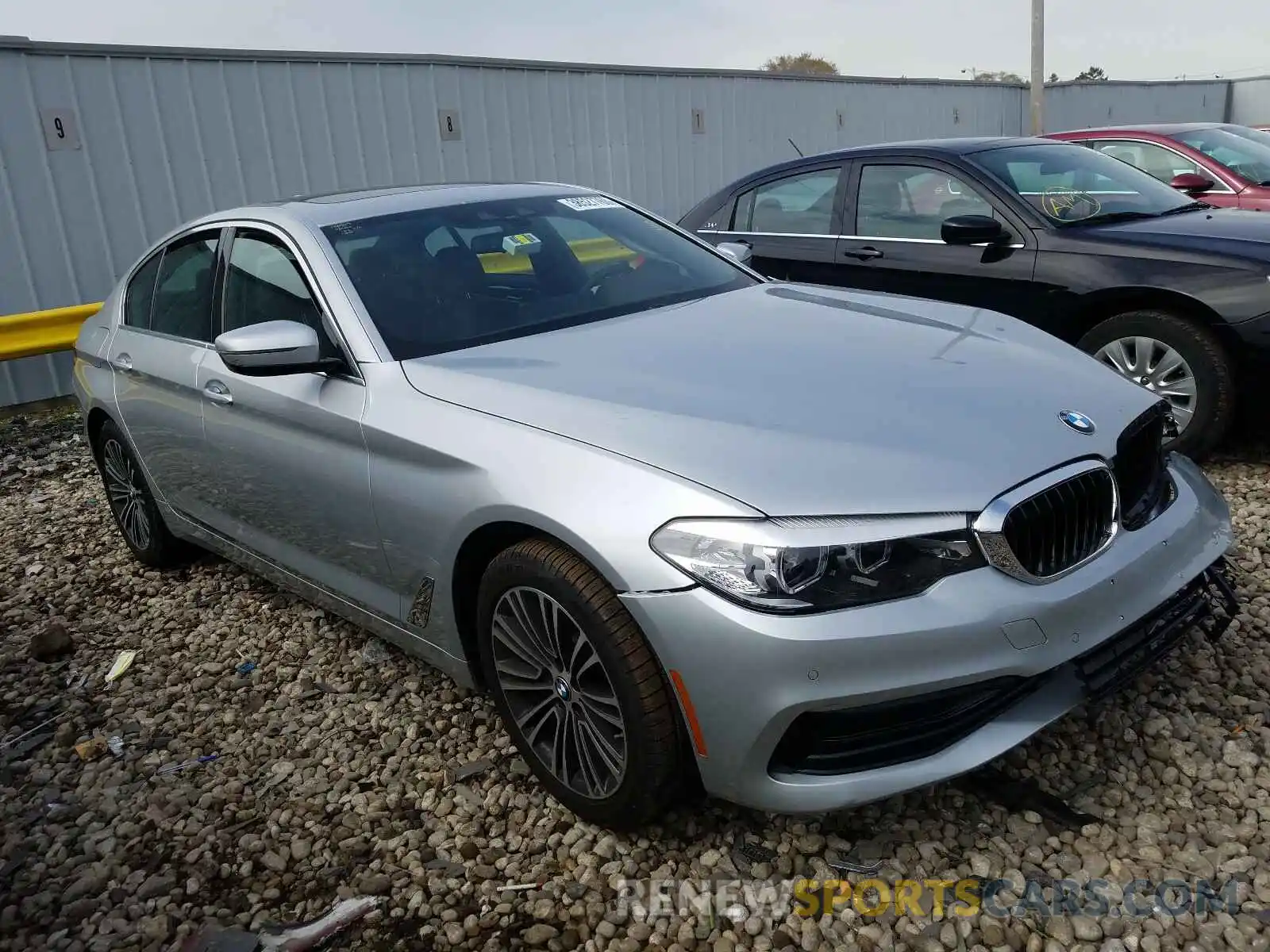 1 Фотография поврежденного автомобиля WBAJA5C55KBX86629 BMW 5 SERIES 2019