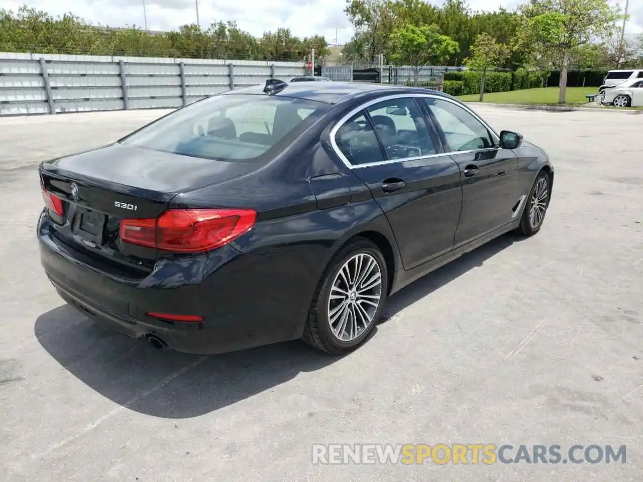 4 Photograph of a damaged car WBAJA5C55KBX87165 BMW 5 SERIES 2019