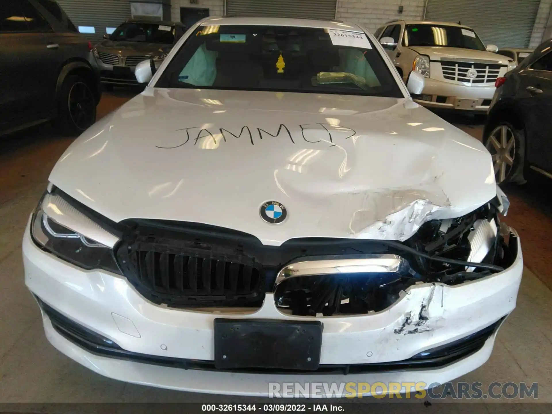 10 Photograph of a damaged car WBAJA5C55KBX88171 BMW 5 SERIES 2019