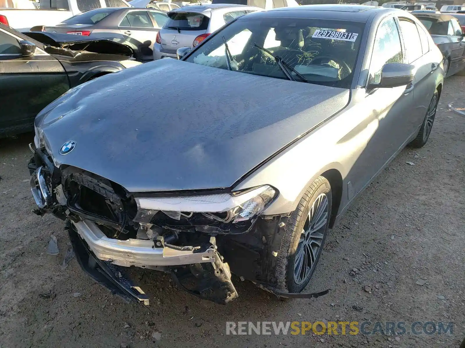 2 Фотография поврежденного автомобиля WBAJA5C55KBX88218 BMW 5 SERIES 2019