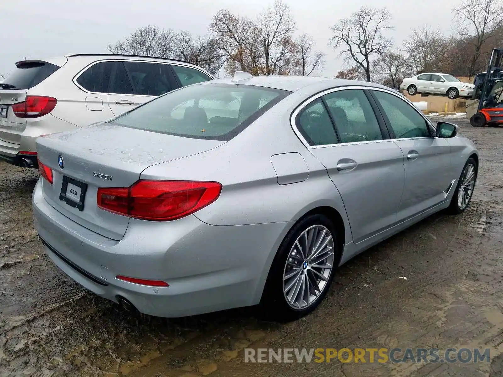 4 Photograph of a damaged car WBAJA5C55KG901023 BMW 5 SERIES 2019