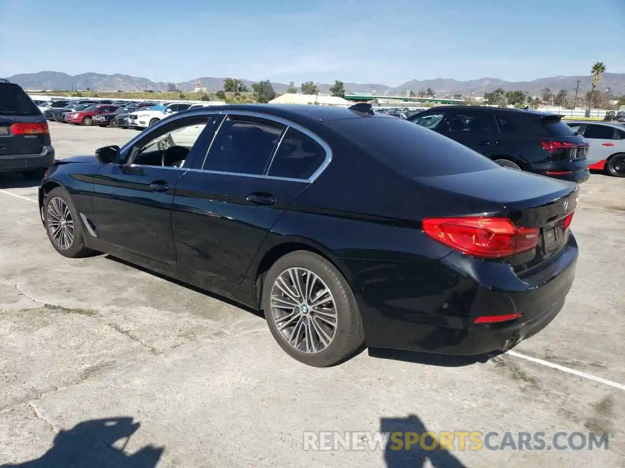 2 Photograph of a damaged car WBAJA5C55KG901197 BMW 5 SERIES 2019