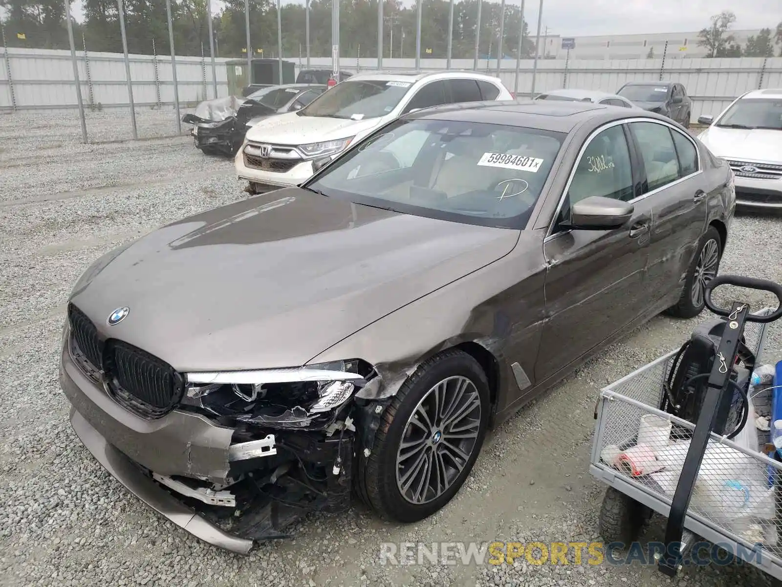 2 Фотография поврежденного автомобиля WBAJA5C55KWA57736 BMW 5 SERIES 2019