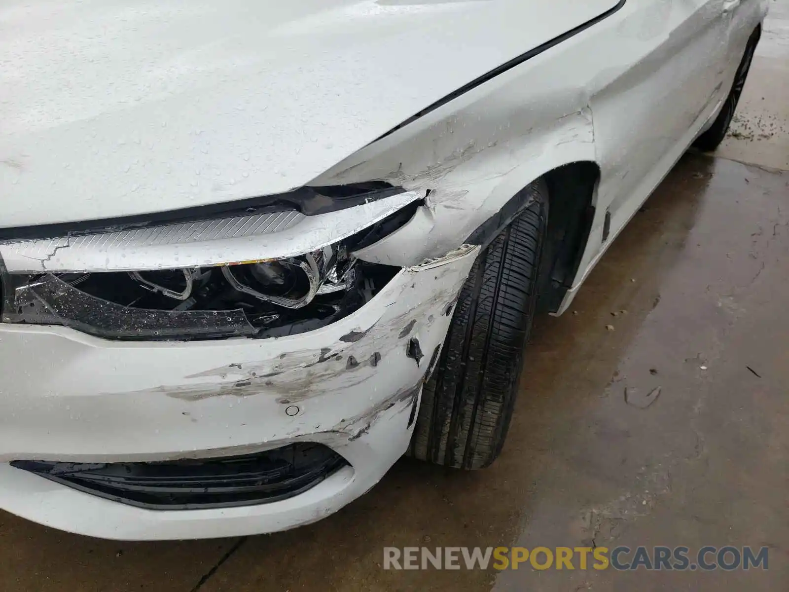 9 Photograph of a damaged car WBAJA5C55KWA57753 BMW 5 SERIES 2019