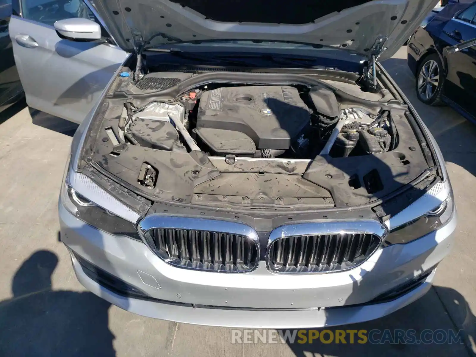 7 Photograph of a damaged car WBAJA5C55KWW07403 BMW 5 SERIES 2019