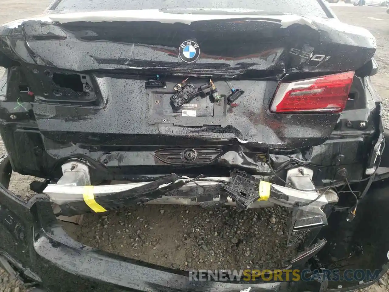 9 Photograph of a damaged car WBAJA5C55KWW08762 BMW 5 SERIES 2019