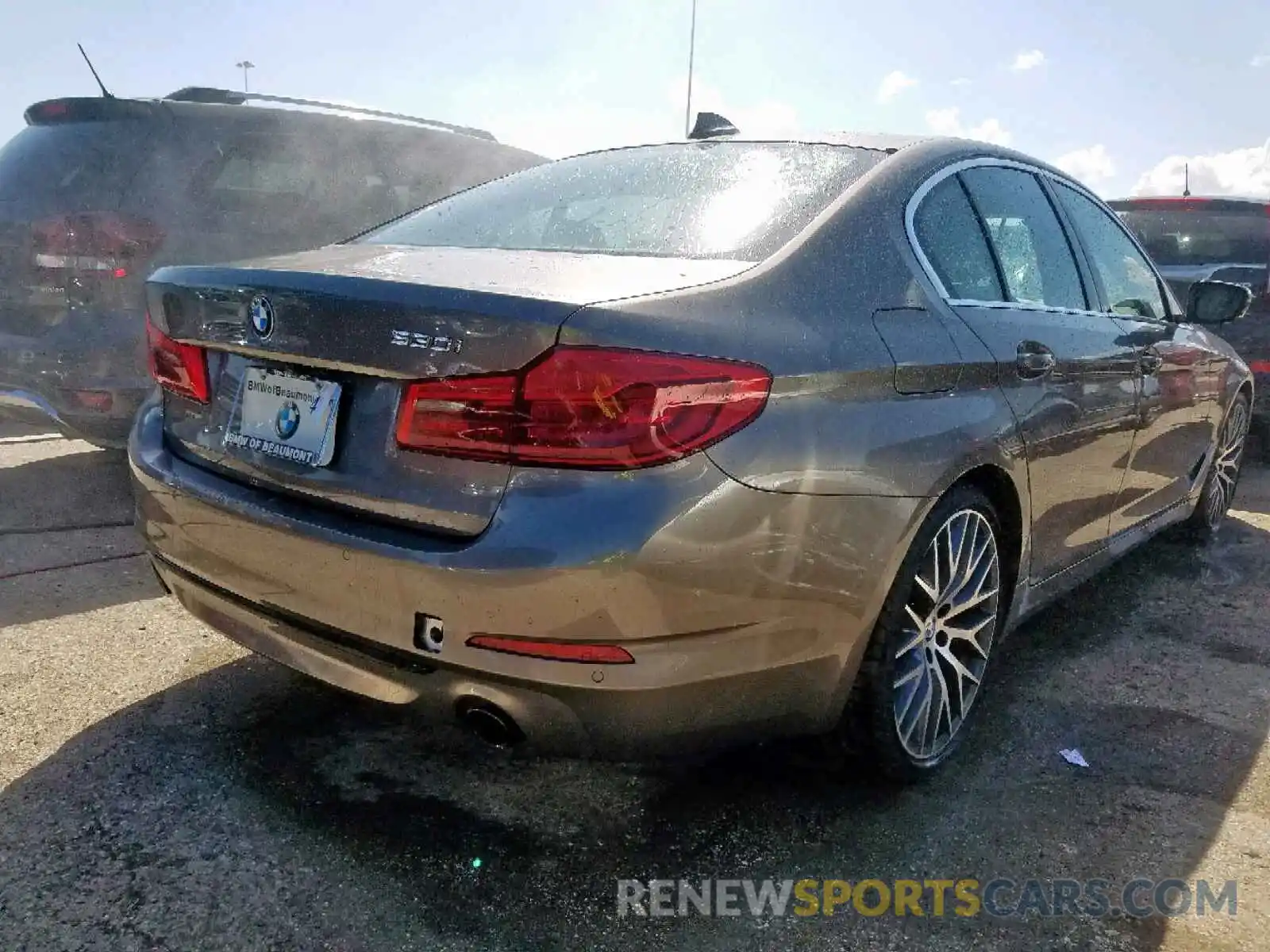 4 Photograph of a damaged car WBAJA5C55KWW09863 BMW 5 SERIES 2019