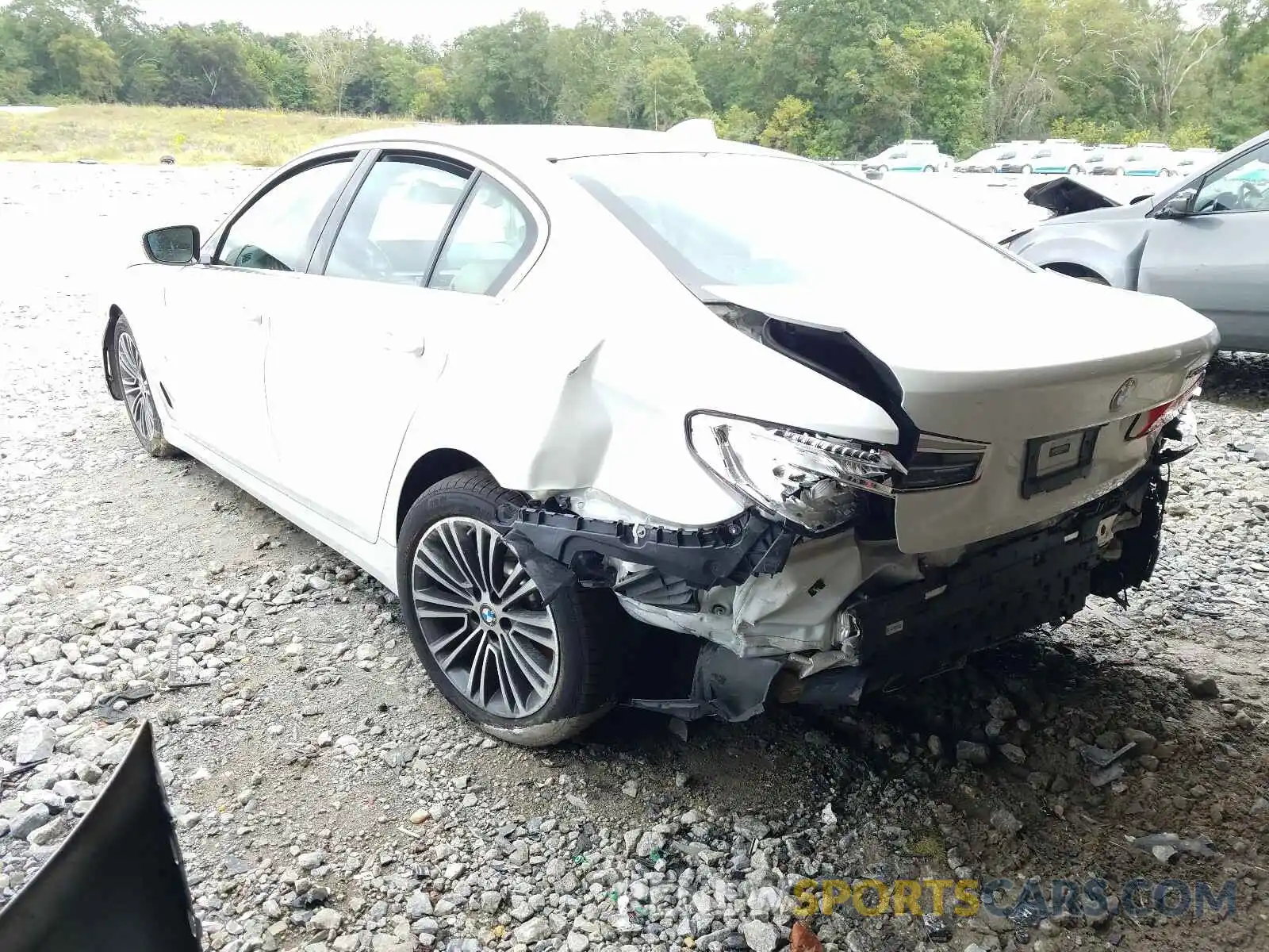 3 Photograph of a damaged car WBAJA5C55KWW18871 BMW 5 SERIES 2019