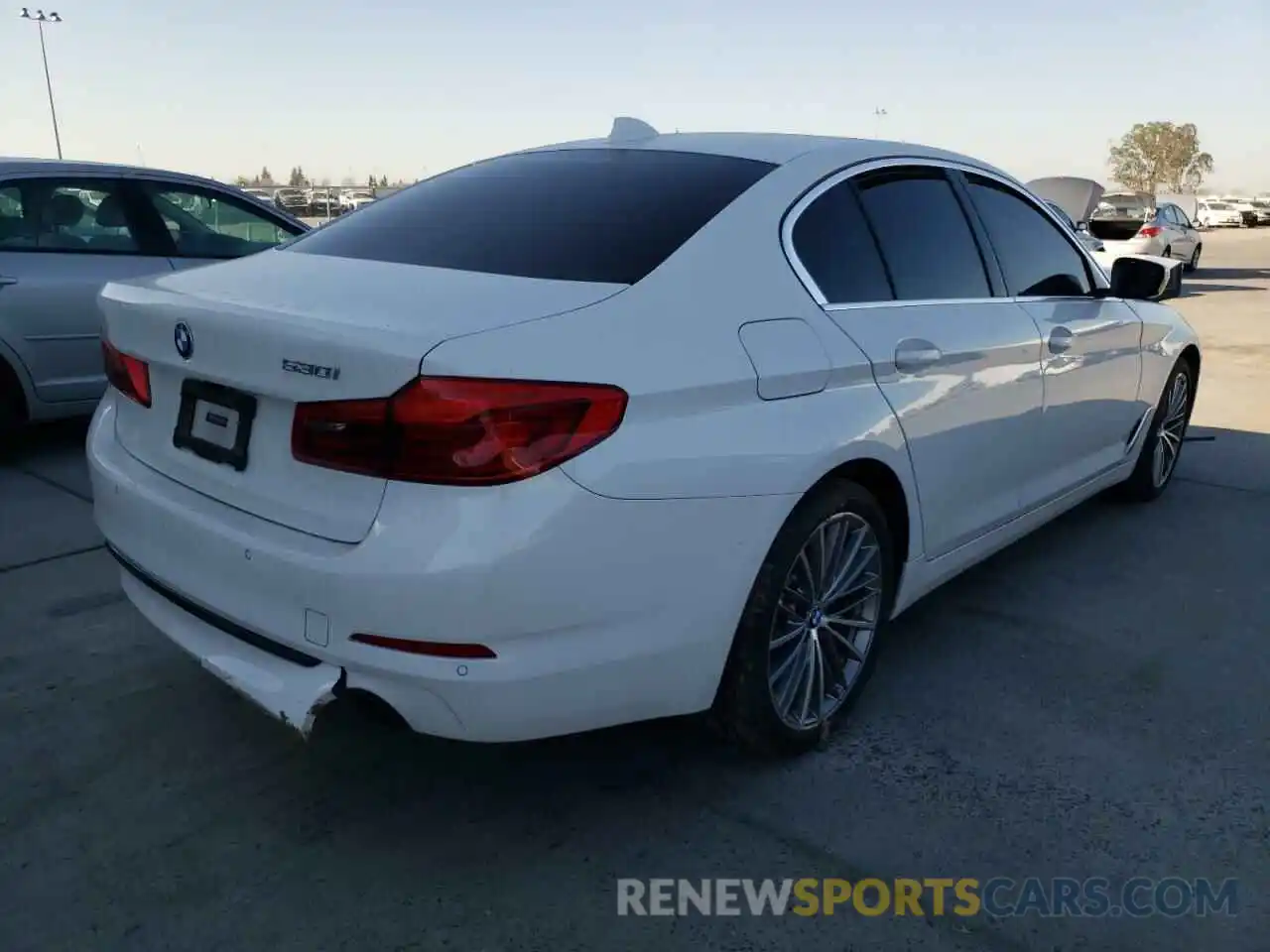 4 Photograph of a damaged car WBAJA5C55KWW37744 BMW 5 SERIES 2019