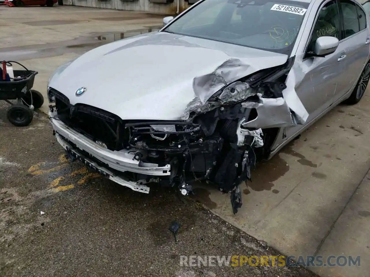 9 Photograph of a damaged car WBAJA5C56KBX86218 BMW 5 SERIES 2019