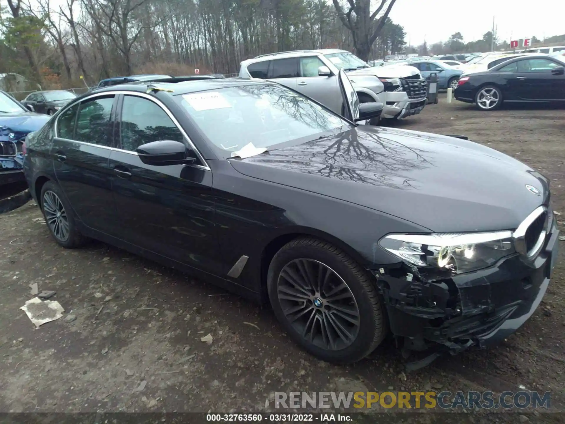 1 Photograph of a damaged car WBAJA5C56KBX86865 BMW 5 SERIES 2019