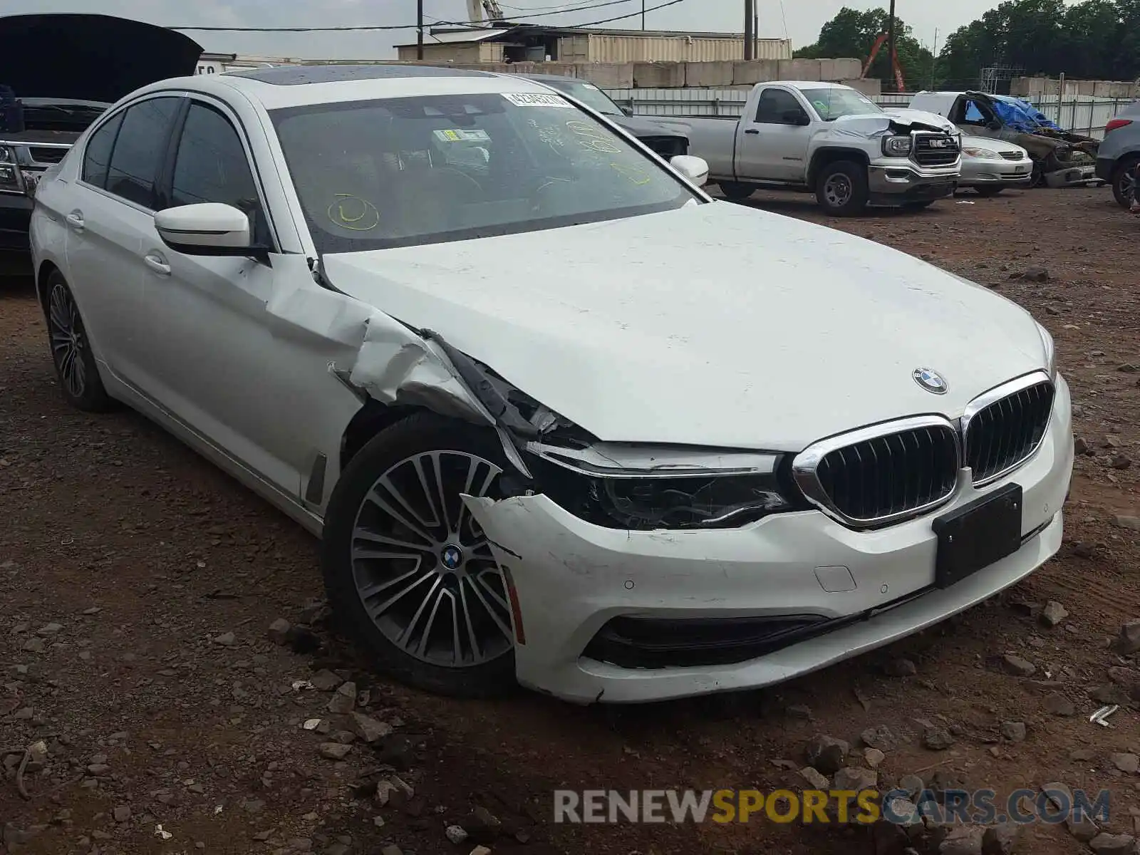 1 Фотография поврежденного автомобиля WBAJA5C56KBX87613 BMW 5 SERIES 2019