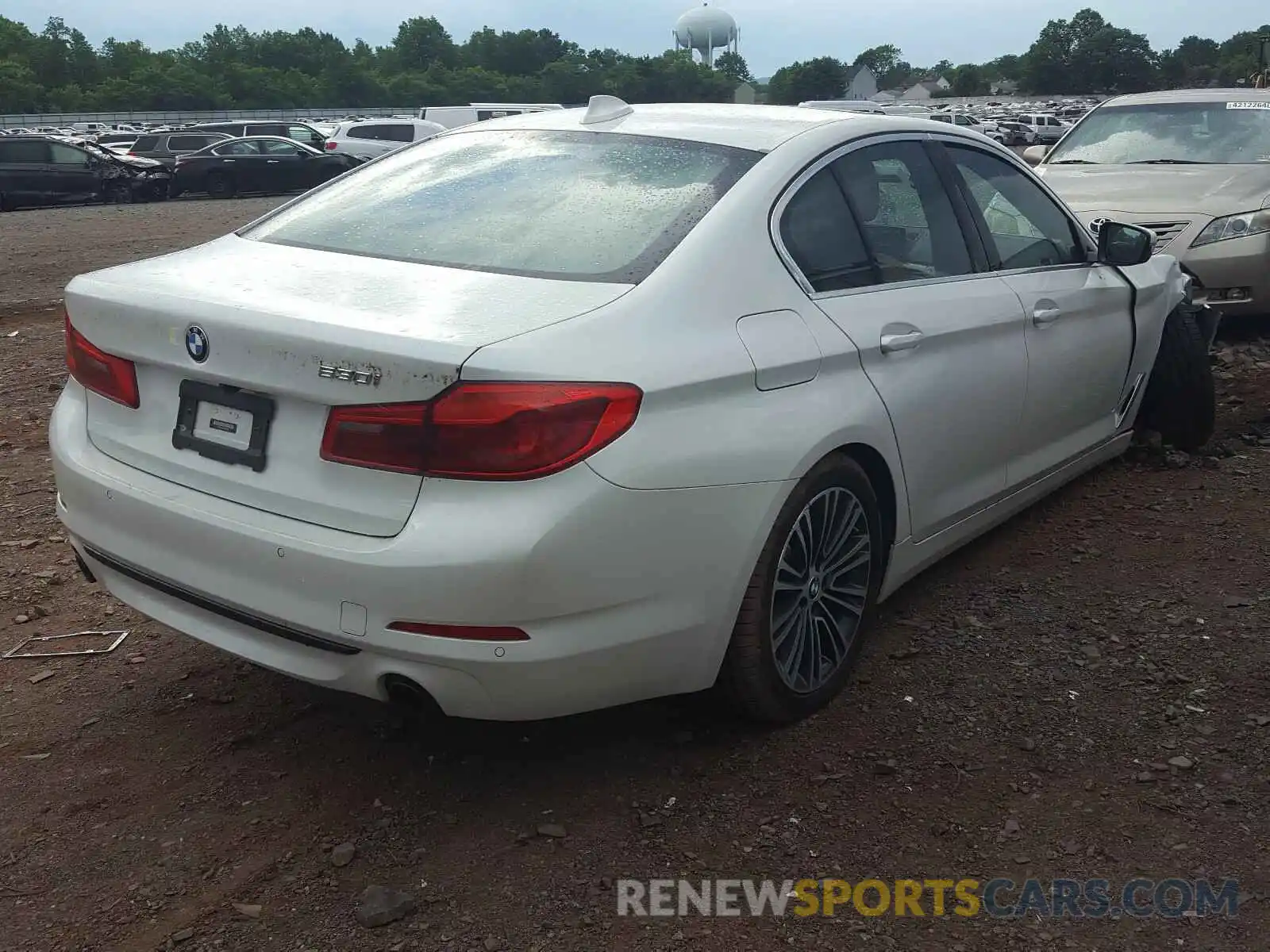 4 Photograph of a damaged car WBAJA5C56KBX87613 BMW 5 SERIES 2019