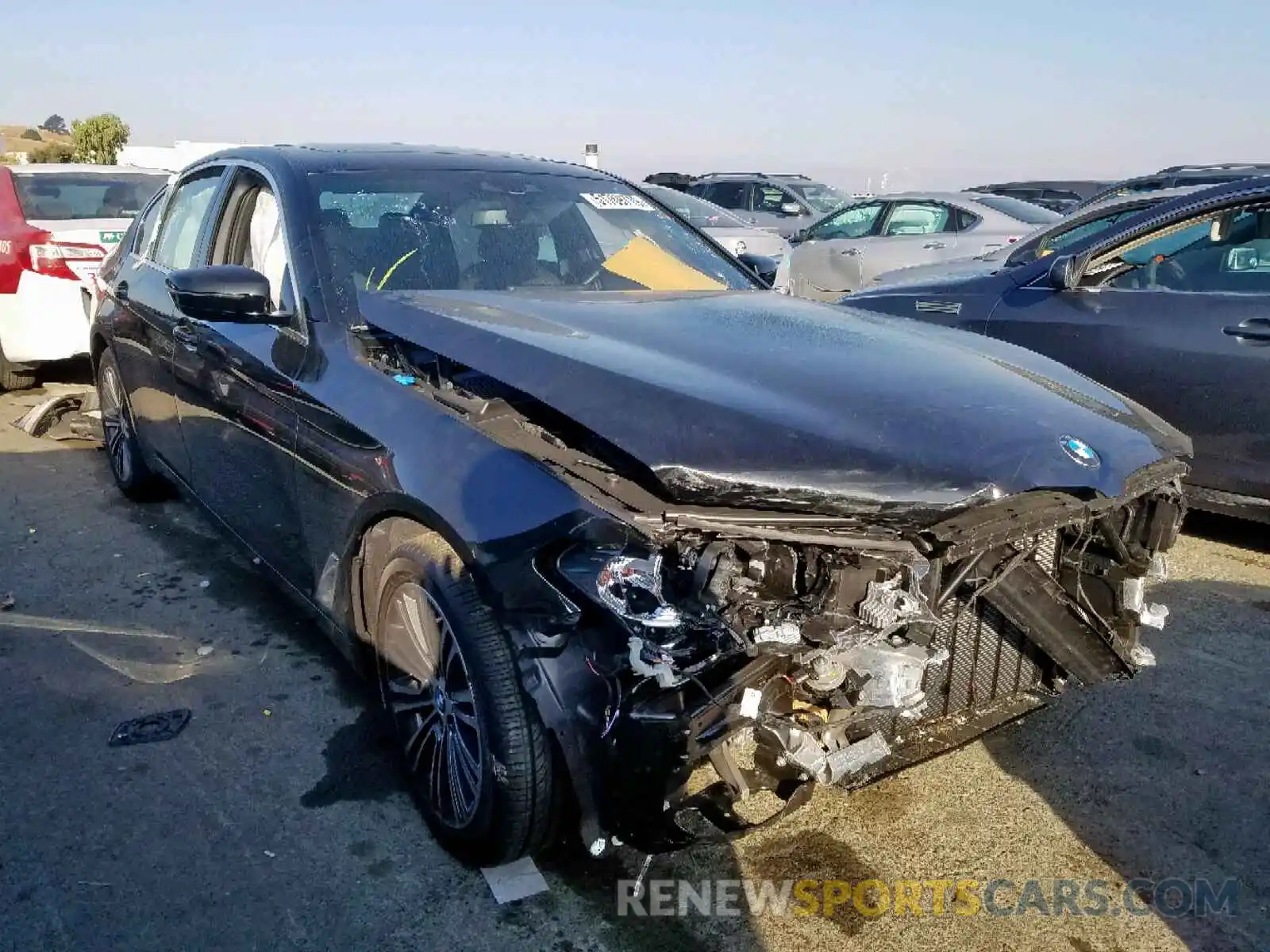 1 Фотография поврежденного автомобиля WBAJA5C56KBX87739 BMW 5 SERIES 2019