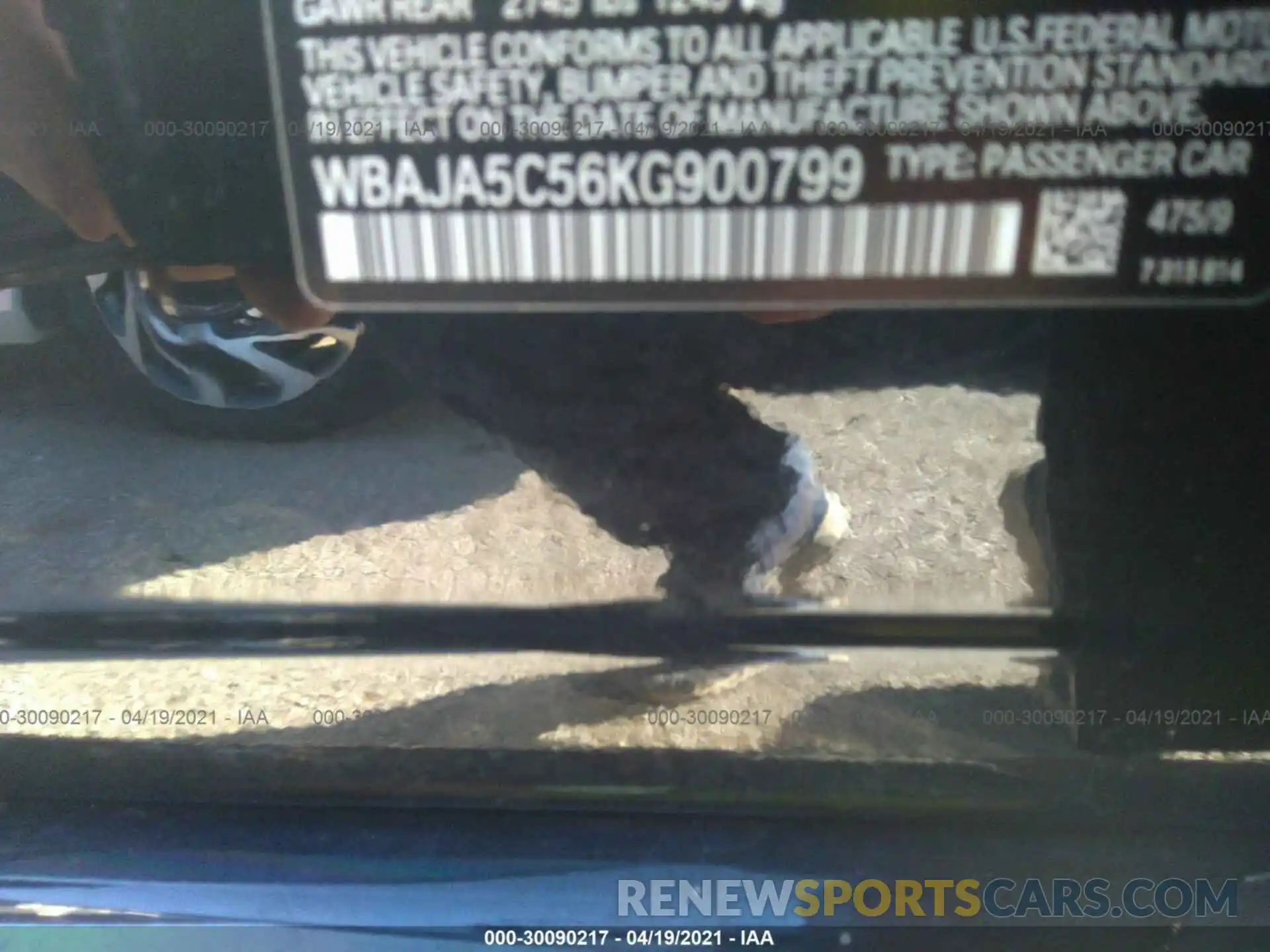 9 Photograph of a damaged car WBAJA5C56KG900799 BMW 5 SERIES 2019