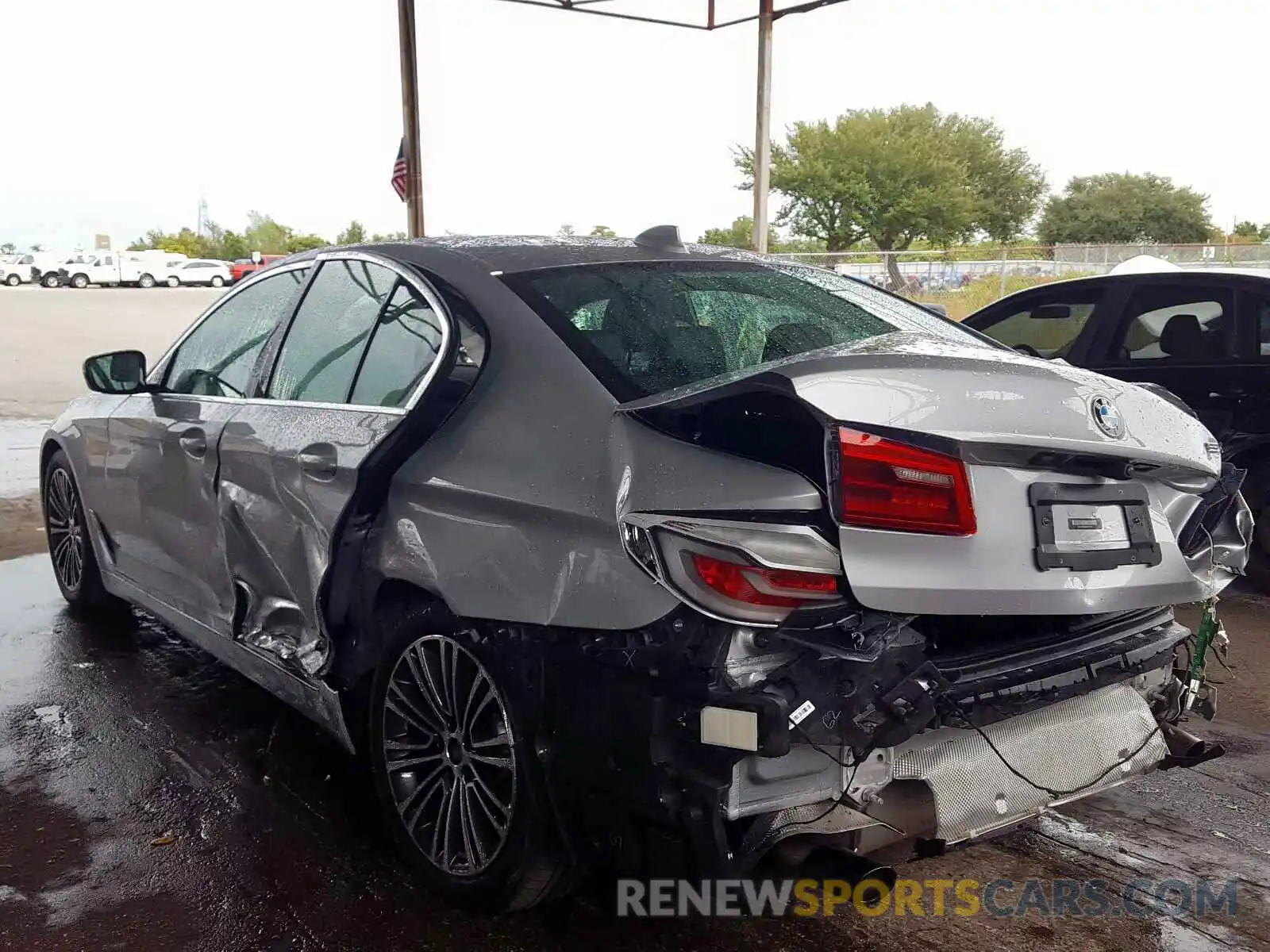 3 Photograph of a damaged car WBAJA5C56KG901192 BMW 5 SERIES 2019