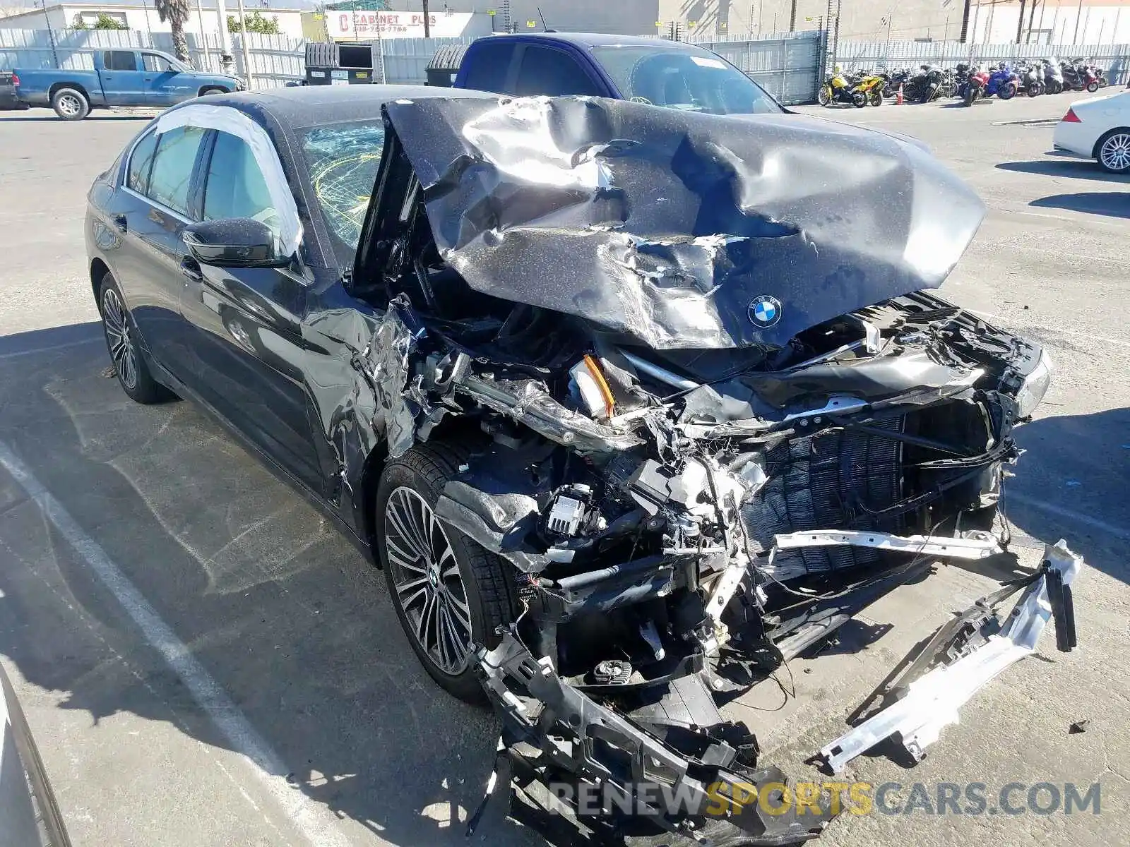 1 Photograph of a damaged car WBAJA5C56KWW00198 BMW 5 SERIES 2019