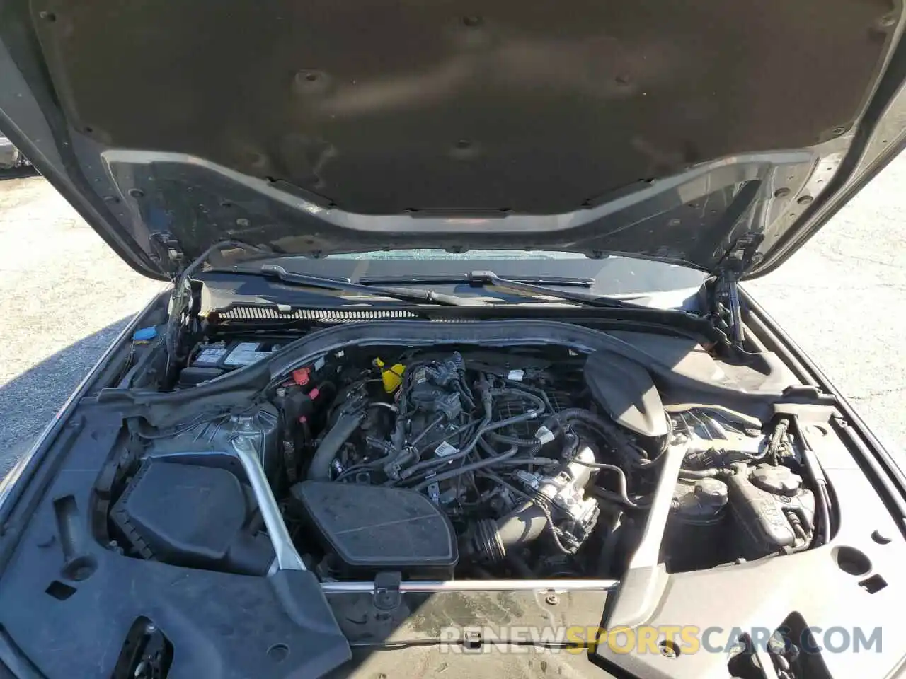 11 Фотография поврежденного автомобиля WBAJA5C56KWW01982 BMW 5 SERIES 2019