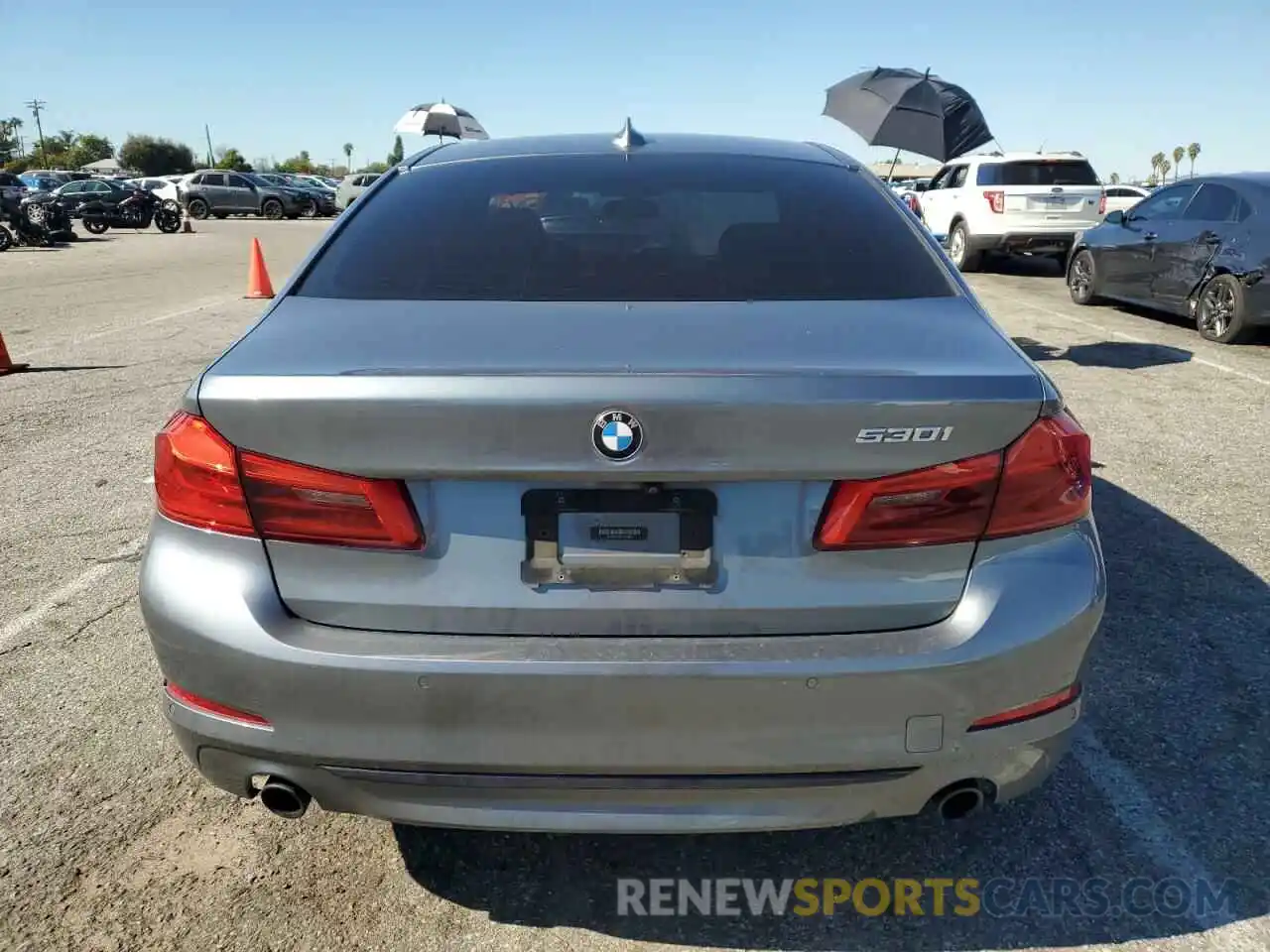 6 Фотография поврежденного автомобиля WBAJA5C56KWW01982 BMW 5 SERIES 2019