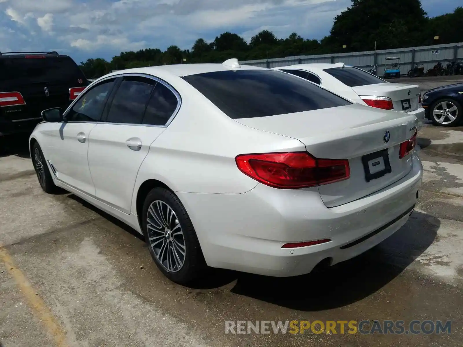 3 Photograph of a damaged car WBAJA5C56KWW07782 BMW 5 SERIES 2019