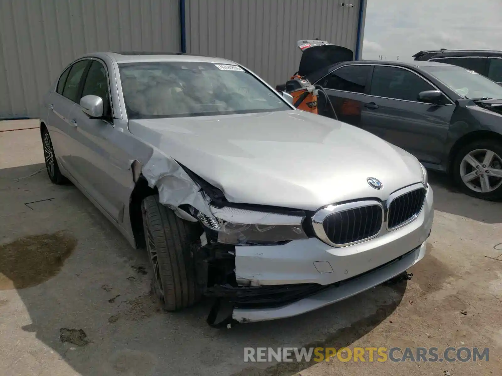 1 Photograph of a damaged car WBAJA5C57KBX46679 BMW 5 SERIES 2019