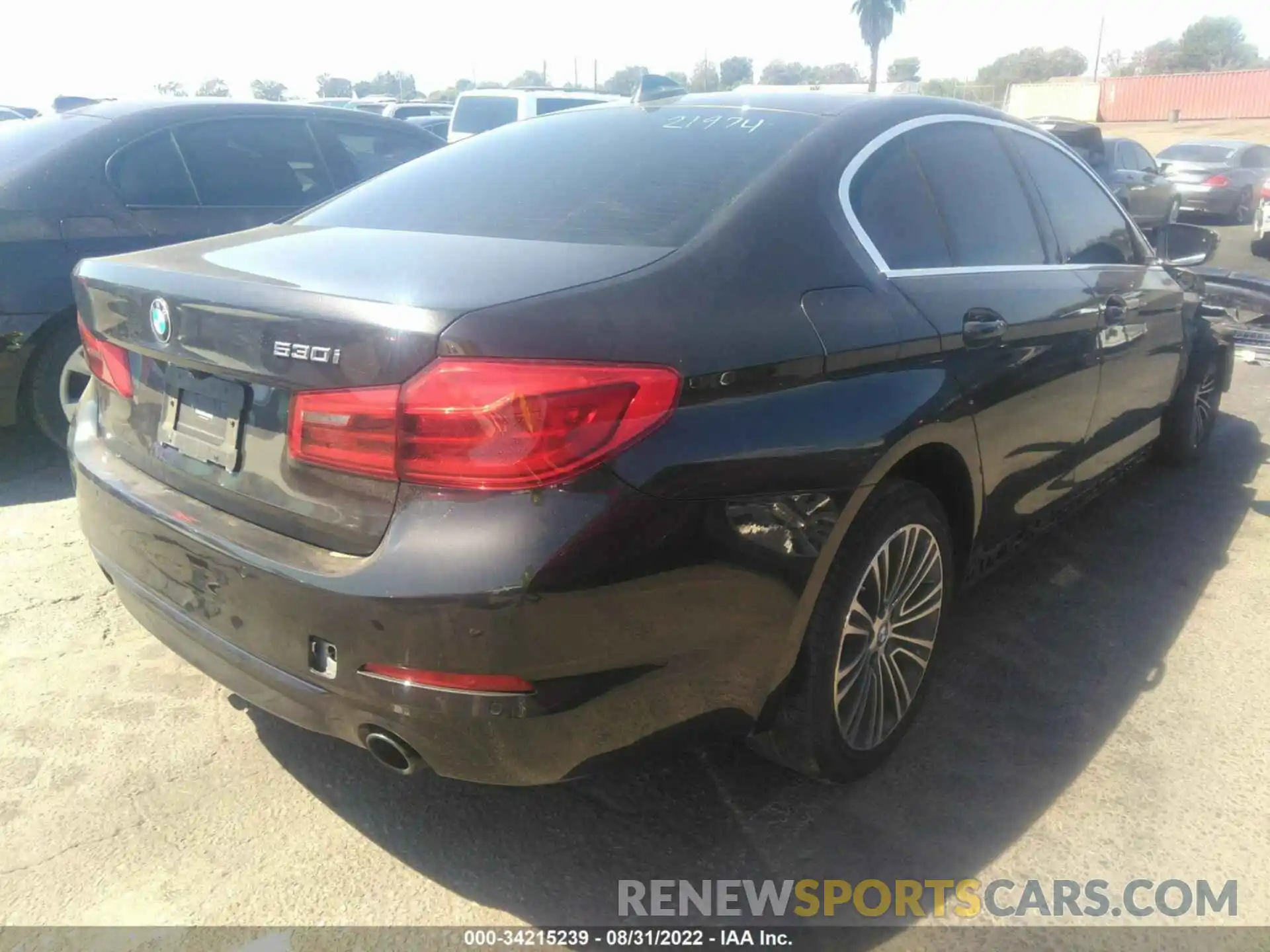 4 Photograph of a damaged car WBAJA5C57KBX86695 BMW 5 SERIES 2019