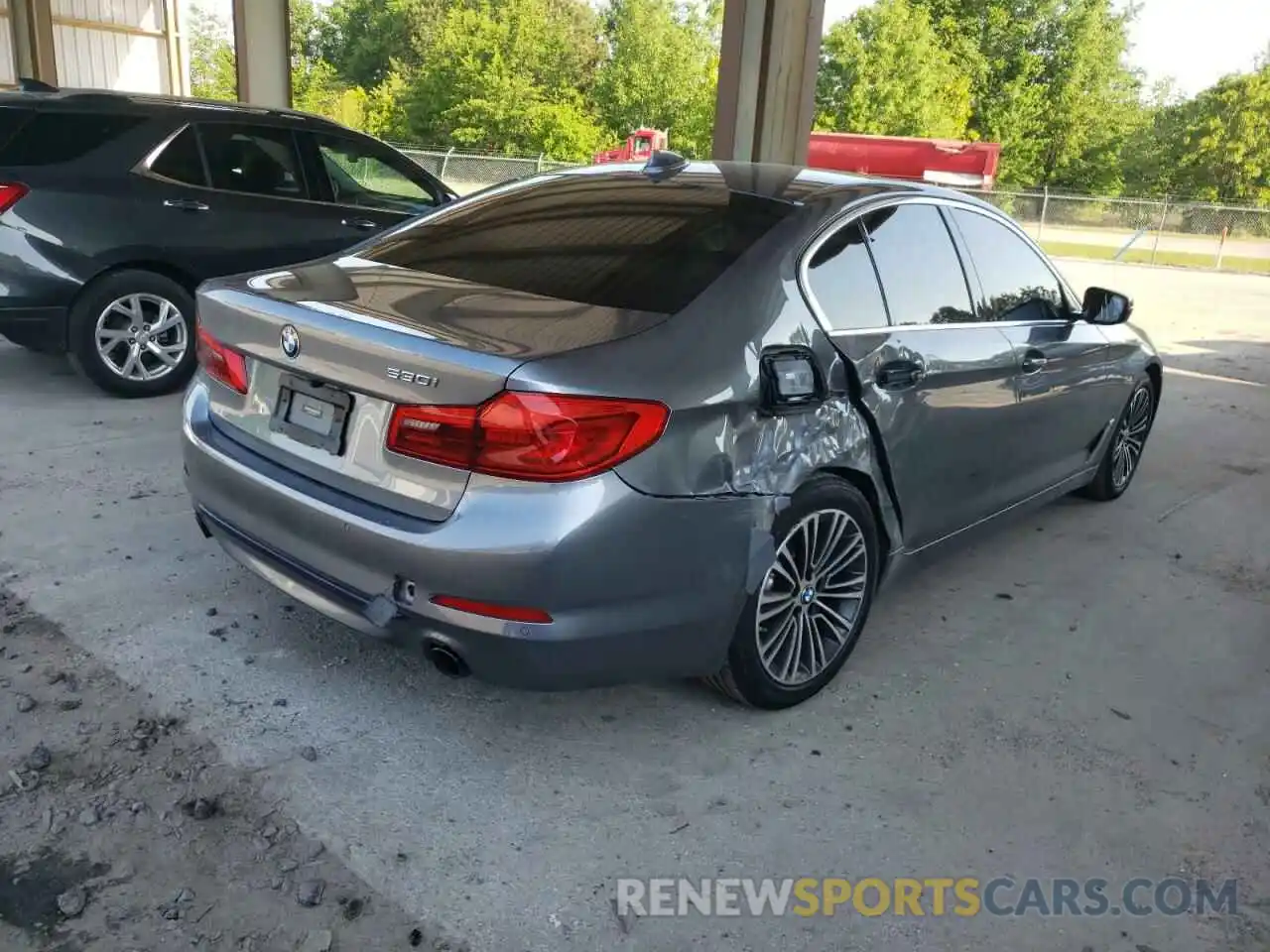 4 Photograph of a damaged car WBAJA5C57KBX86776 BMW 5 SERIES 2019