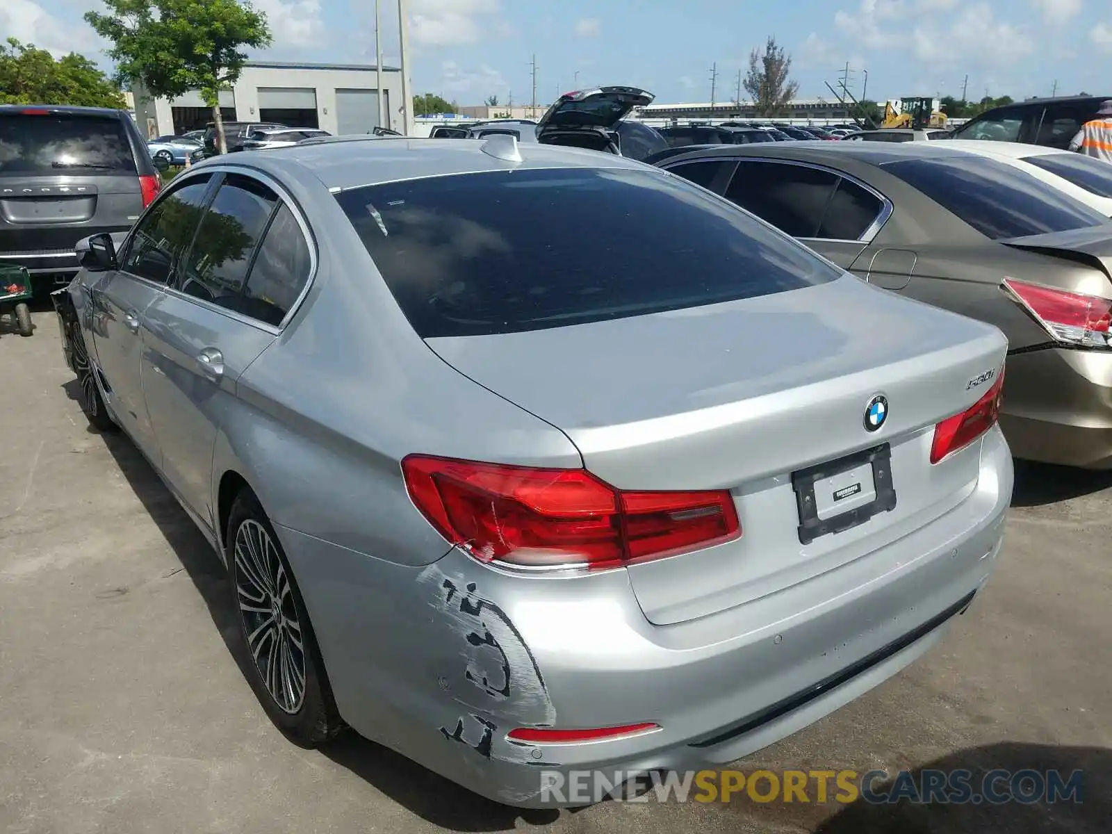 3 Фотография поврежденного автомобиля WBAJA5C57KBX87488 BMW 5 SERIES 2019