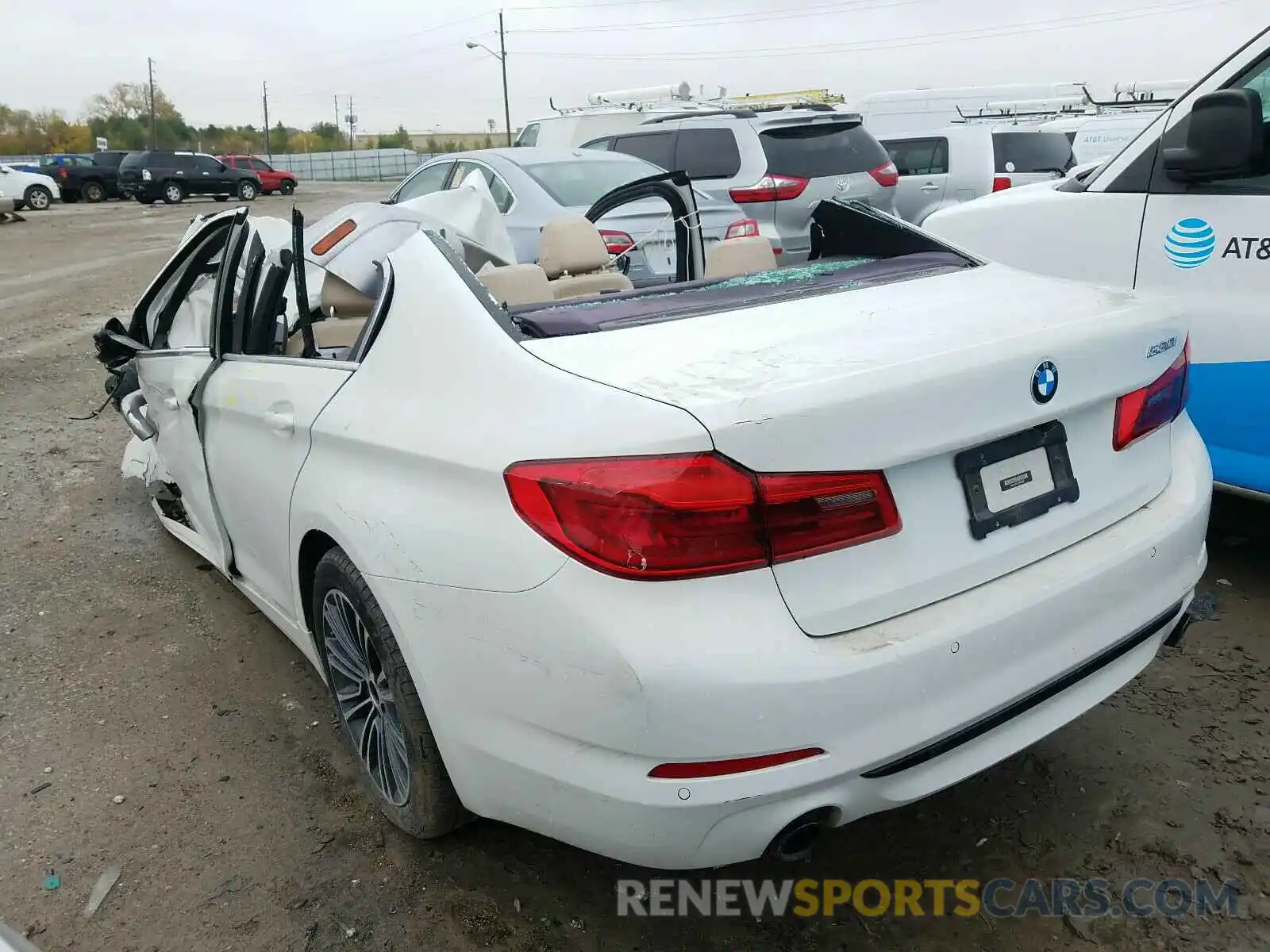 3 Photograph of a damaged car WBAJA5C57KG900908 BMW 5 SERIES 2019